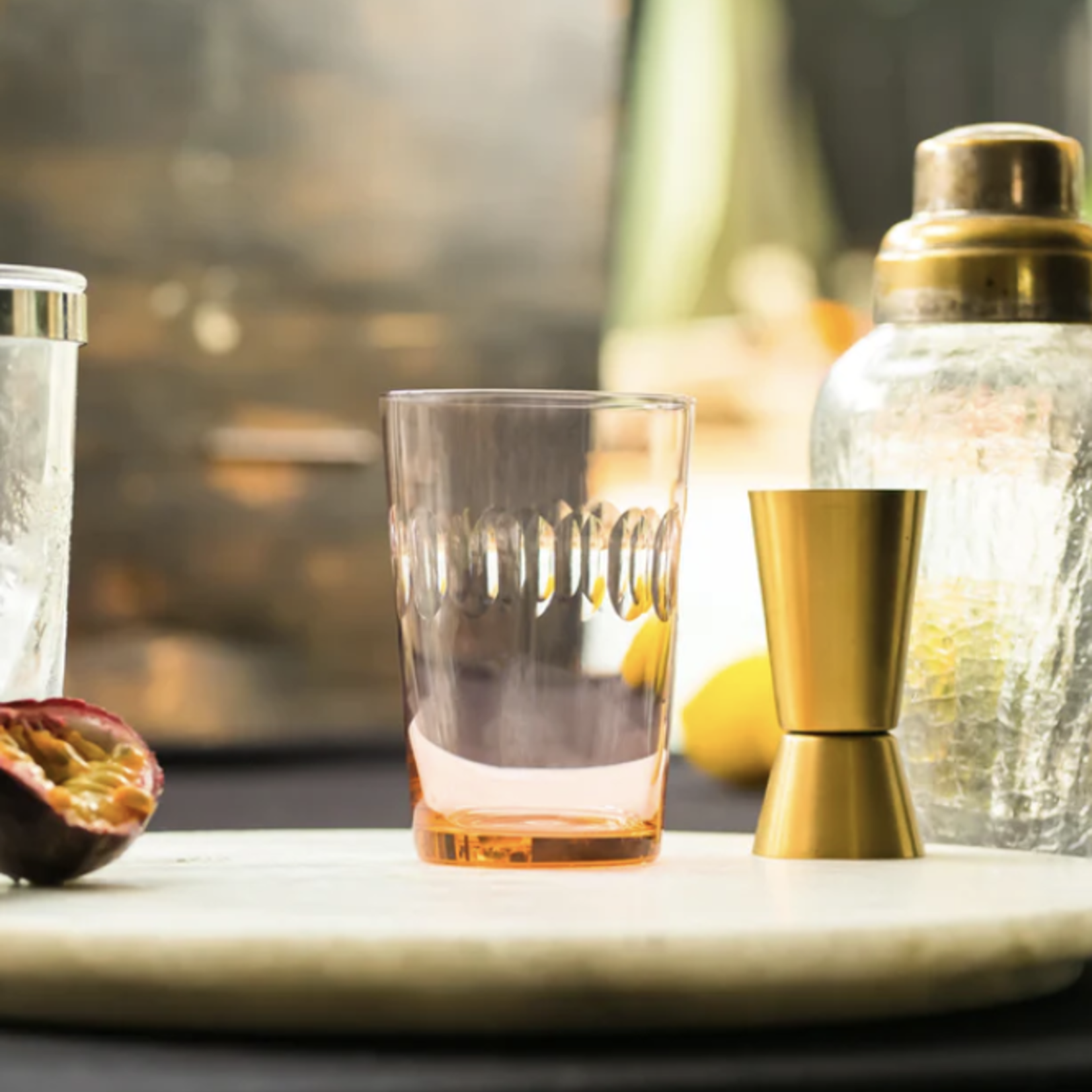 The Vintage List Four Rose Tumblers with Lens Design
