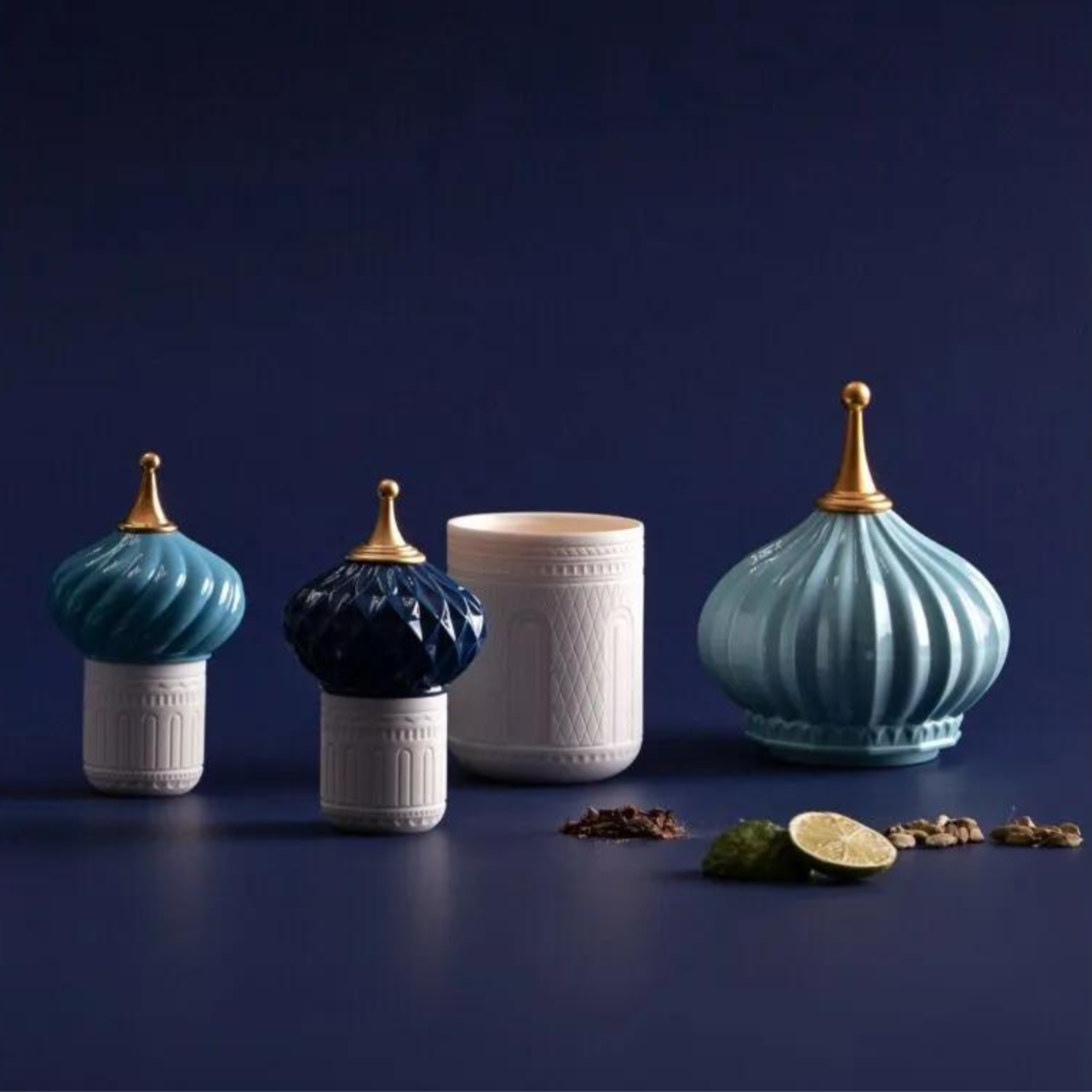 Lladro North Tower Candle 1001 Lights -Unbreakable Spirit Scent