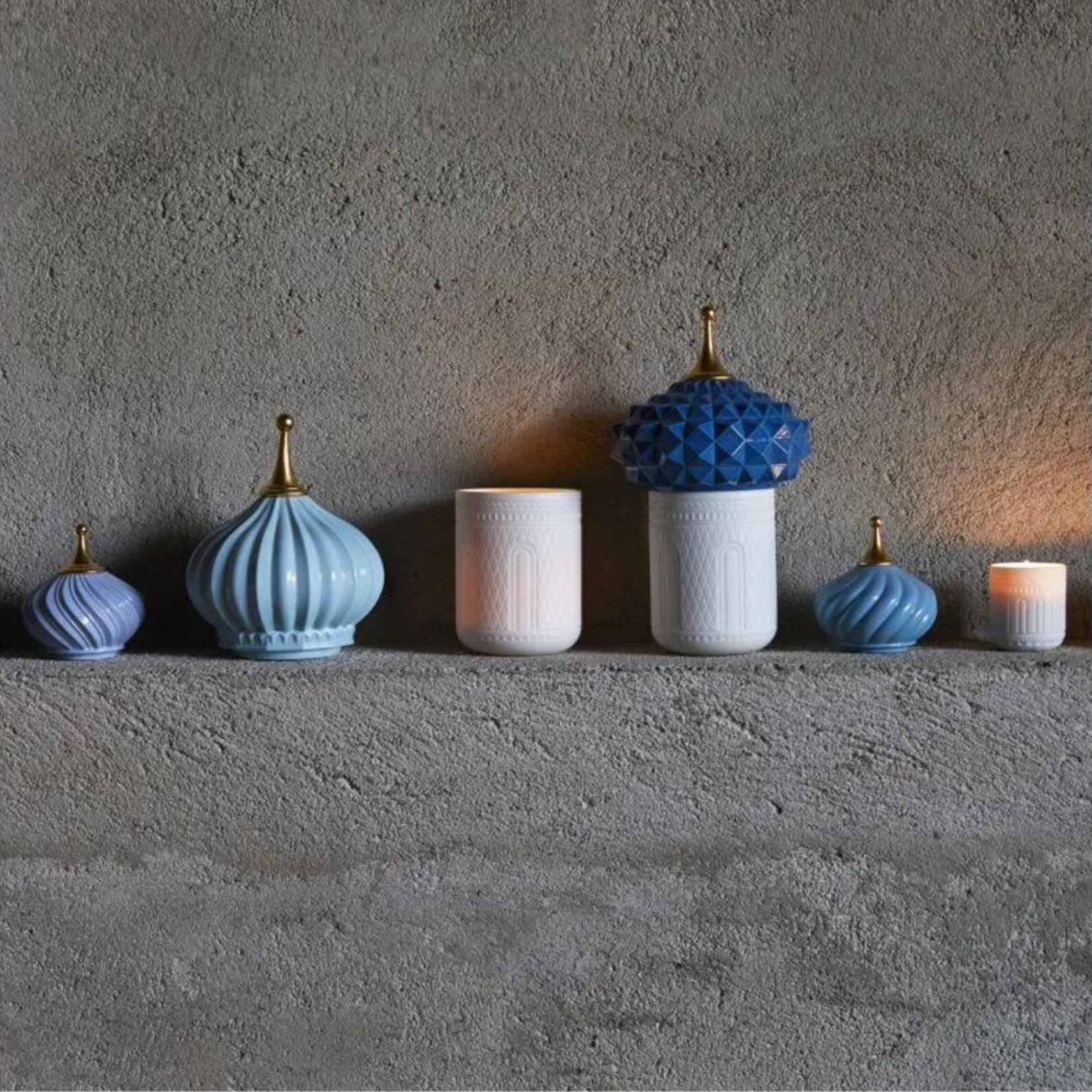 Lladro North Tower Candle 1001 Lights -Unbreakable Spirit Scent