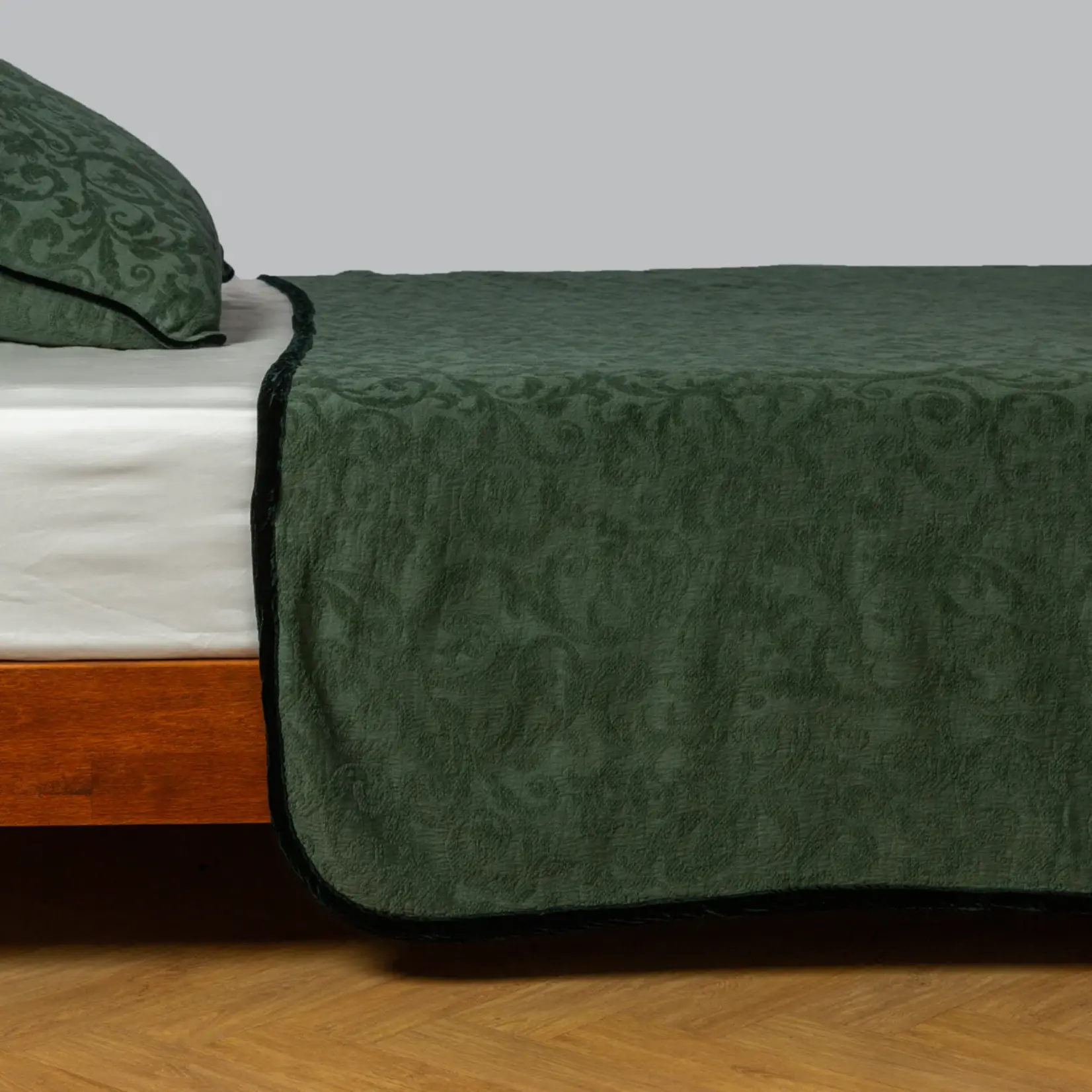 Bella Notte Adele Coverlet