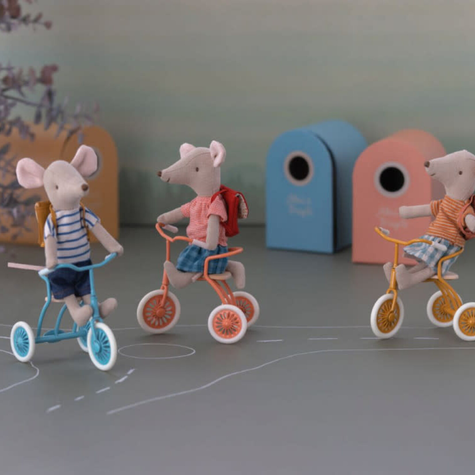 Maileg USA Tricycle Mouse, Big Sister with Bag - Red