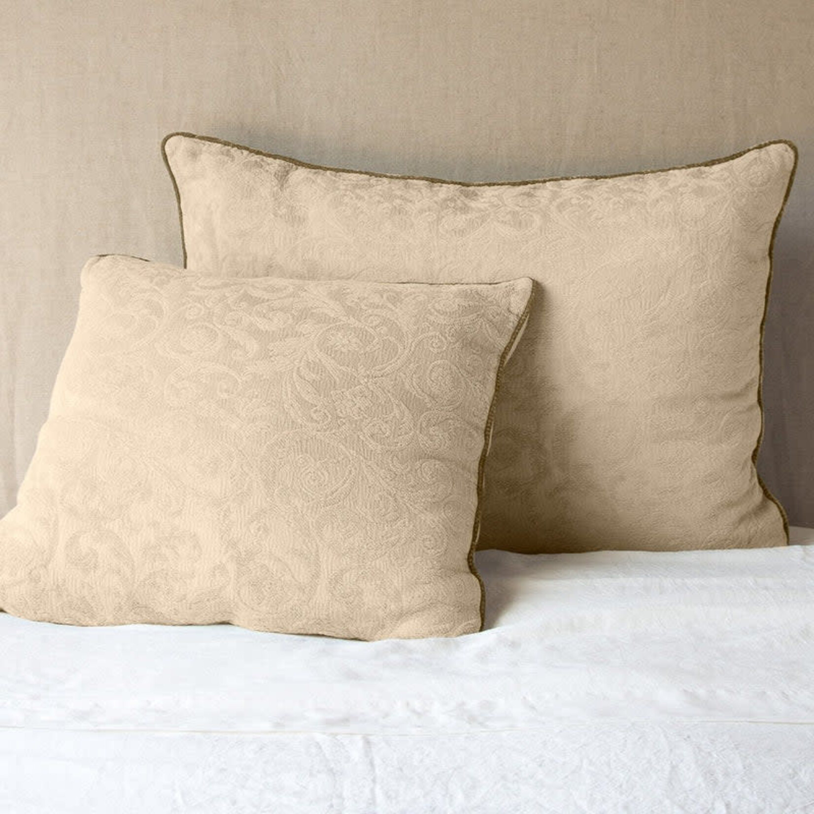 Bella Notte Adele Sham Sand (Discontinued) Euro