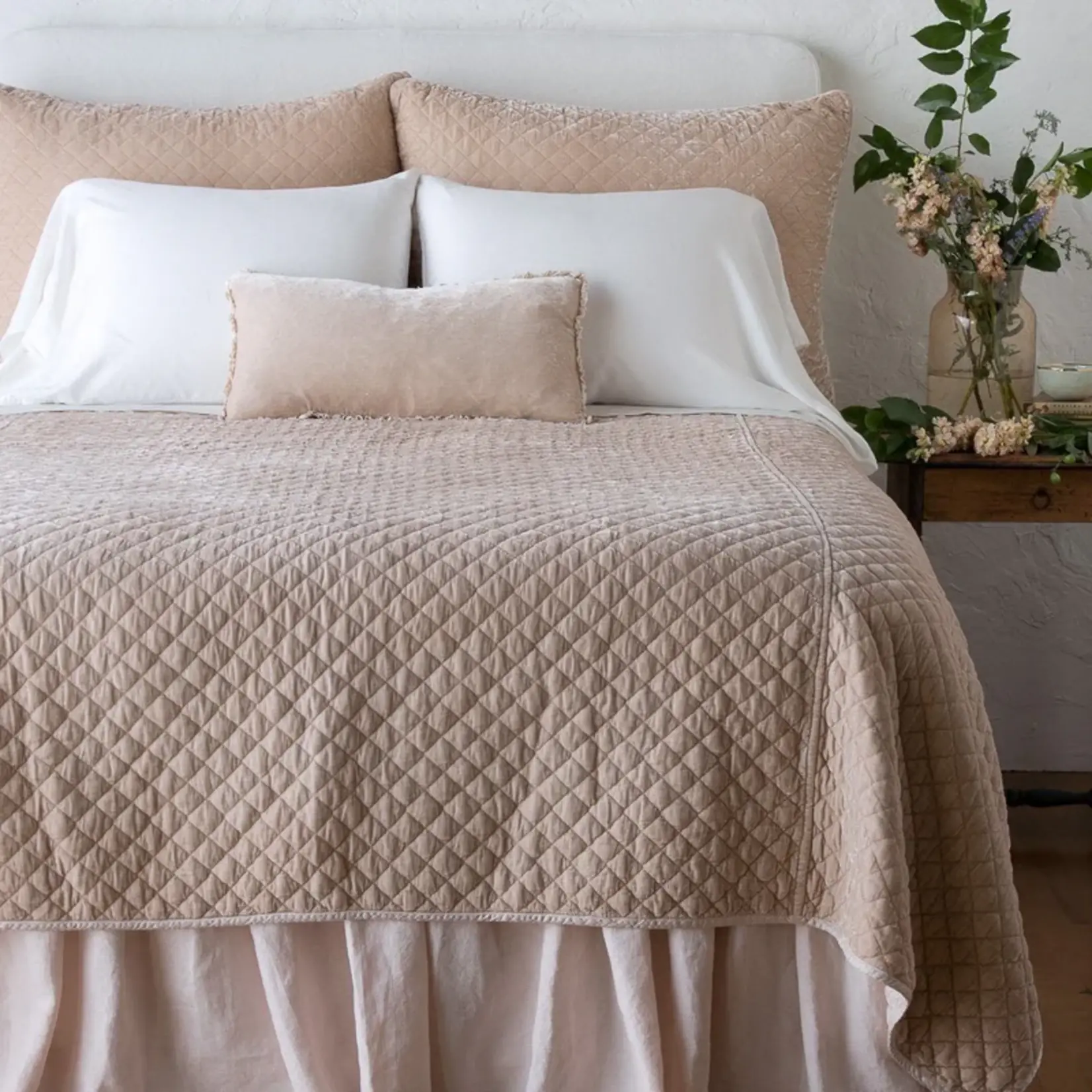 Bella Notte Silk Velvet Quilted Coverlet