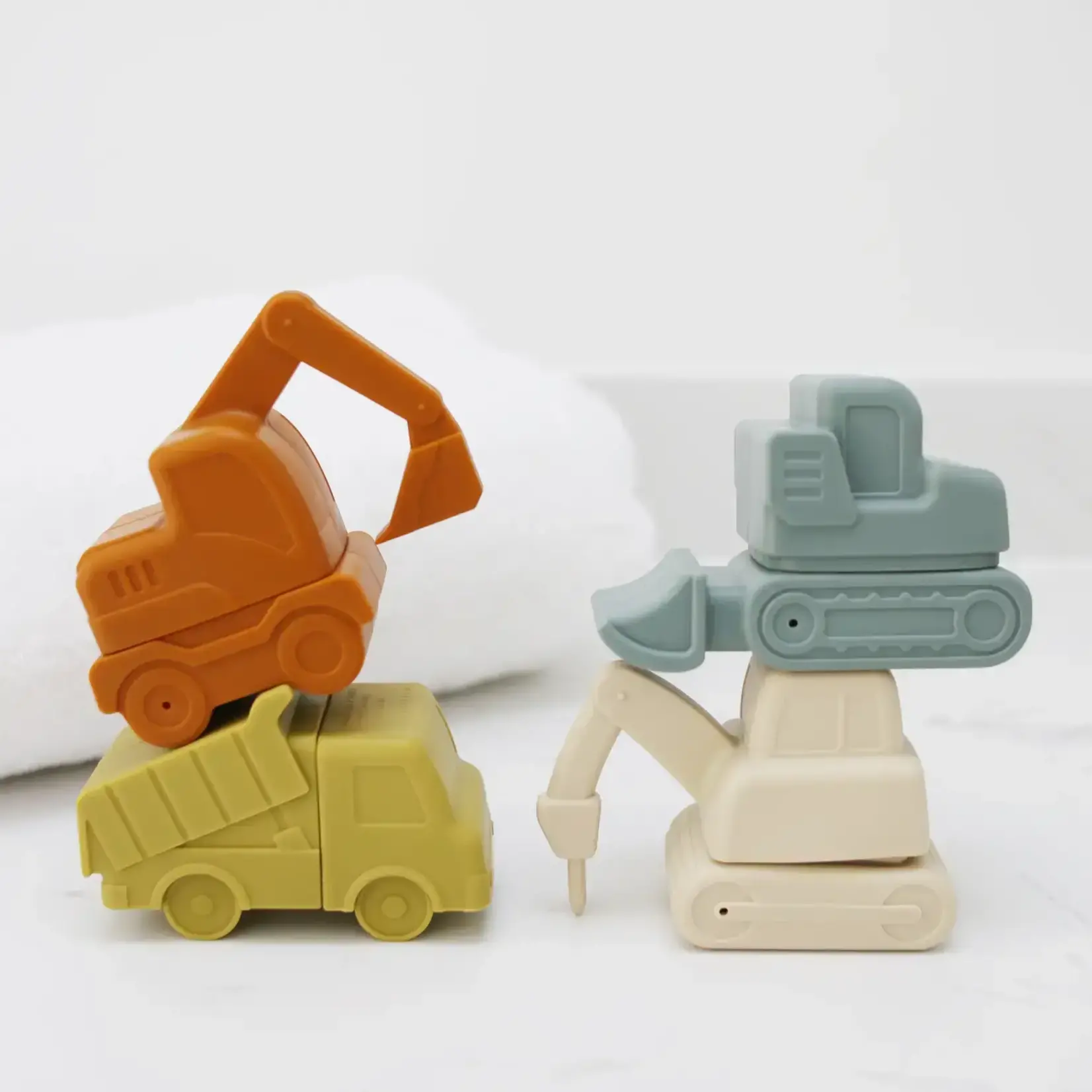 Marlowe & Co Construction Mold Free Silicone Bath Toy Set