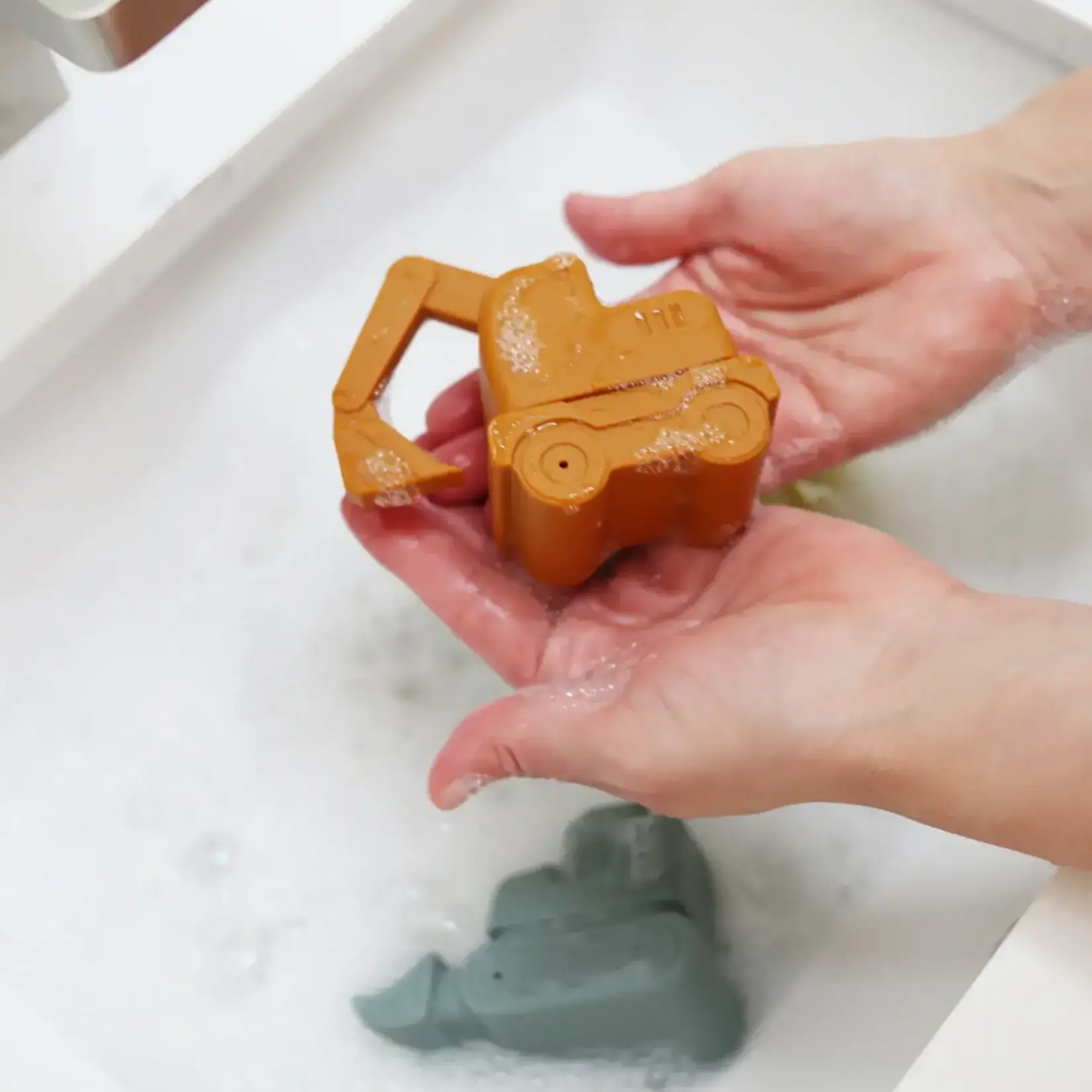 Marlowe & Co Construction Mold Free Silicone Bath Toy Set
