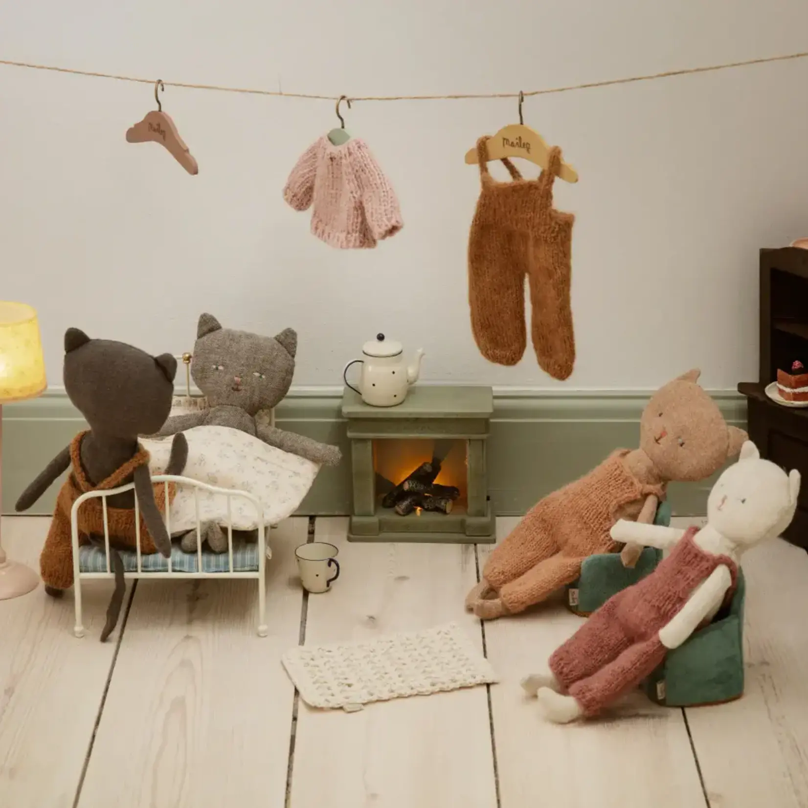 Maileg USA Kitten in Overalls - Blond