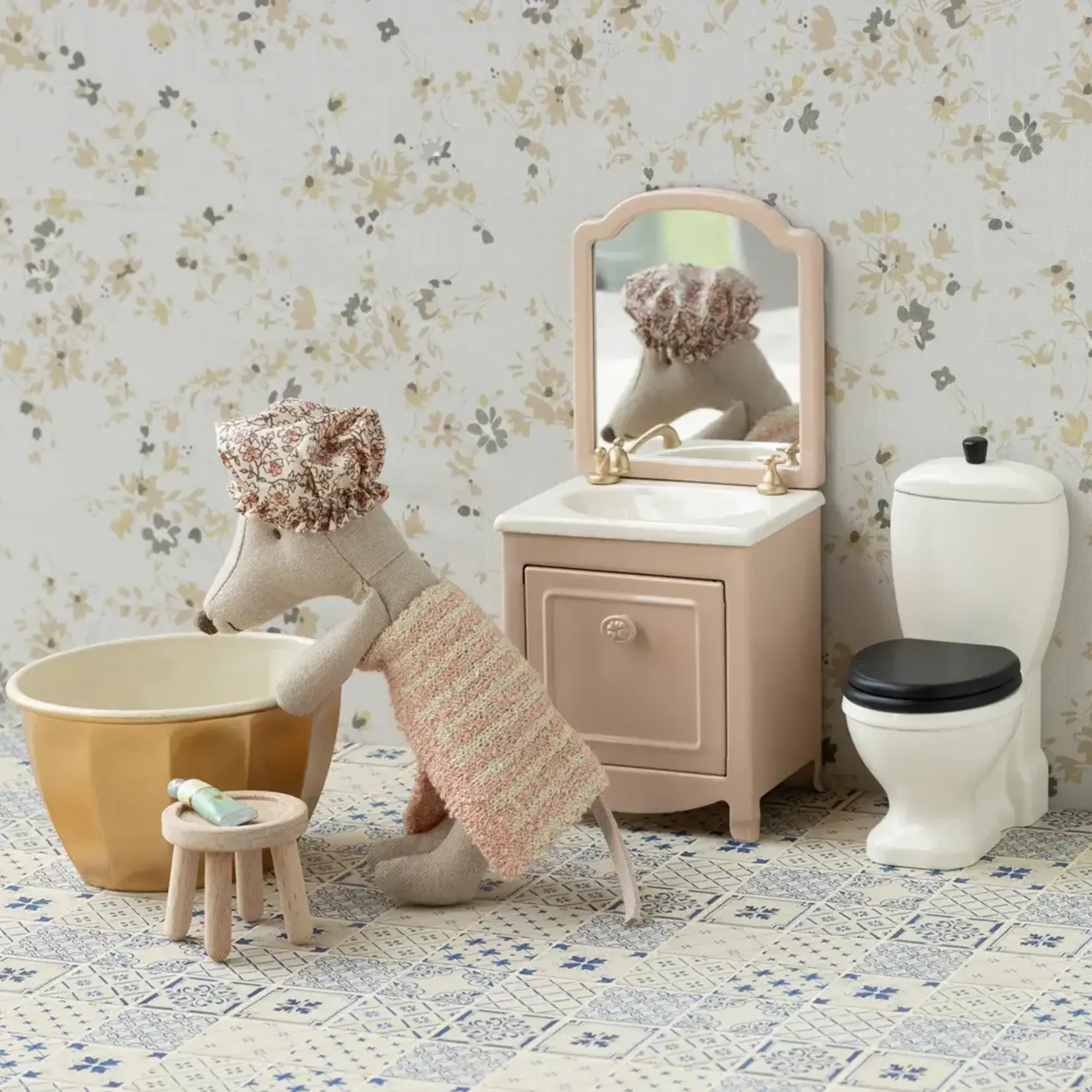 Maileg USA Wellness mouse, Big sister- Rose