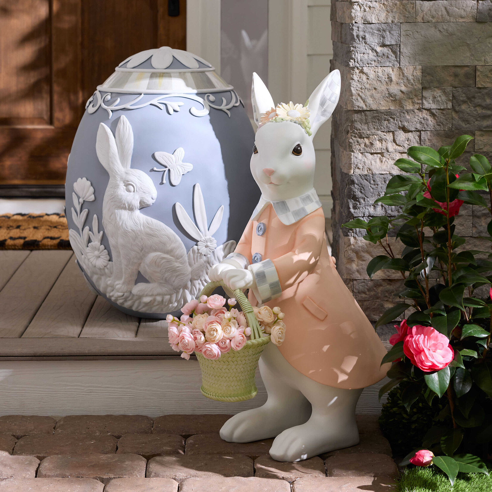MacKenzie-Childs cameo trophy egg
