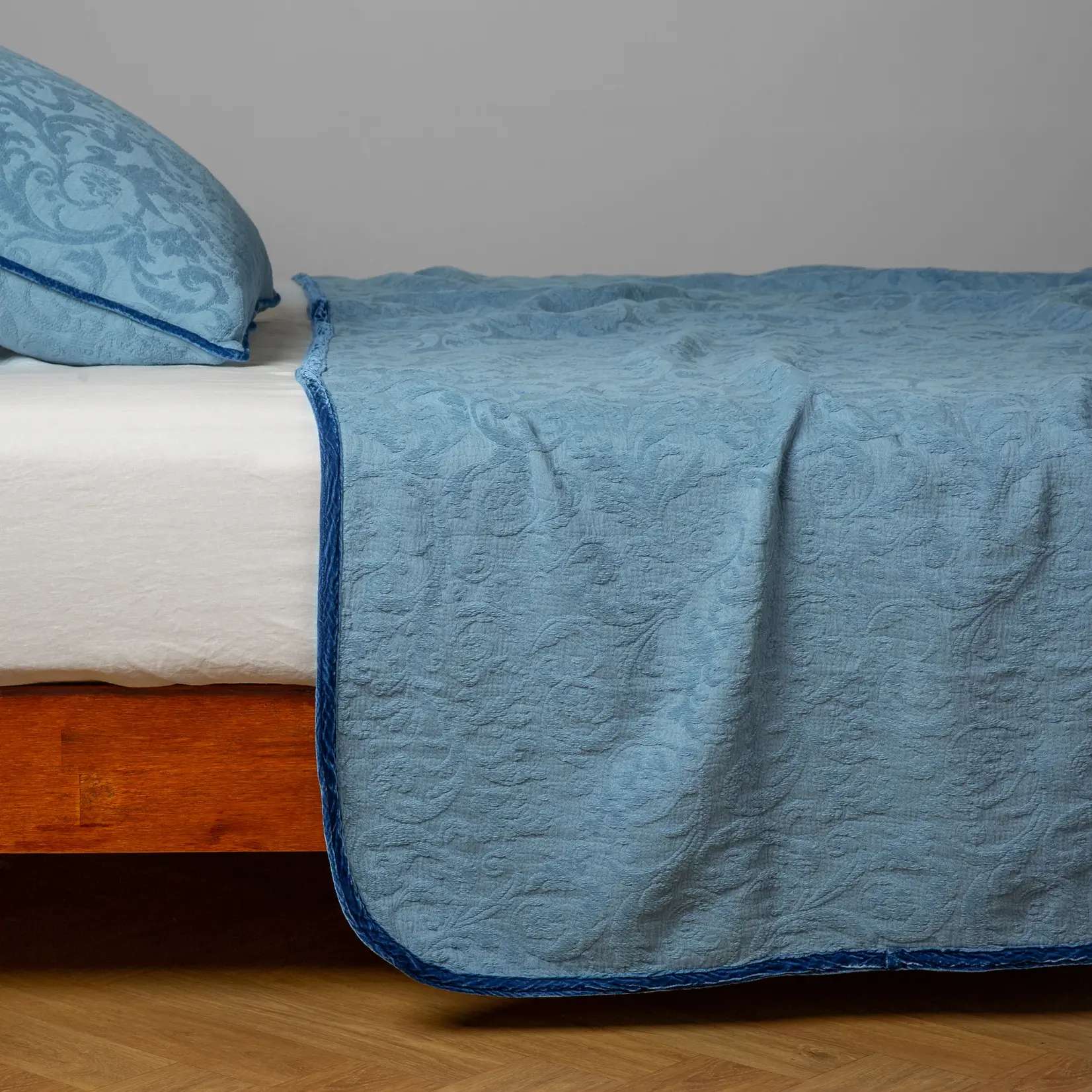 Bella Notte Adele Coverlet