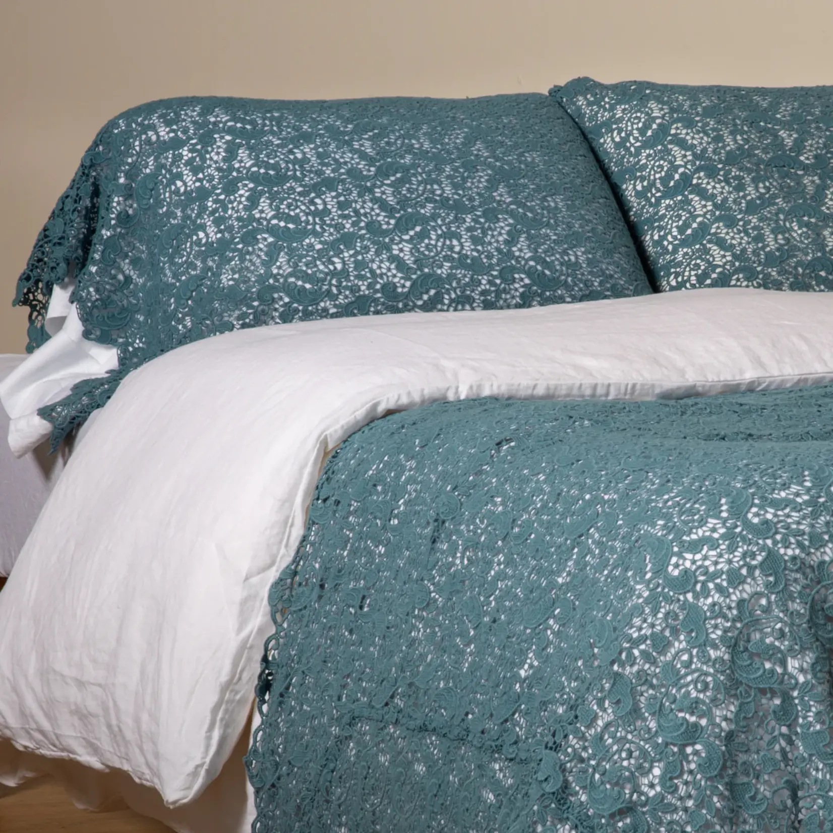 Bella Notte Allora Lace Pillowcase (Single)
