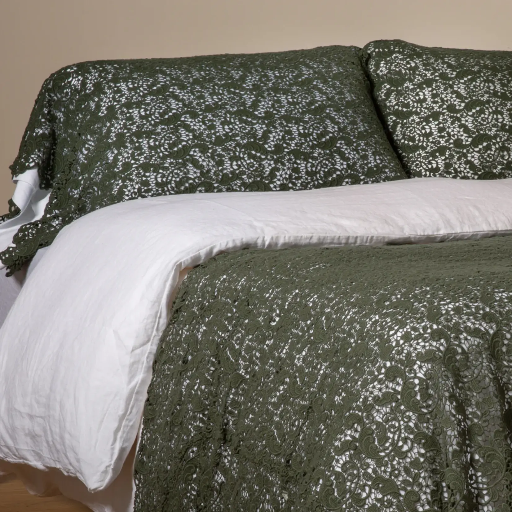 Bella Notte Allora Lace Pillowcase (Single)