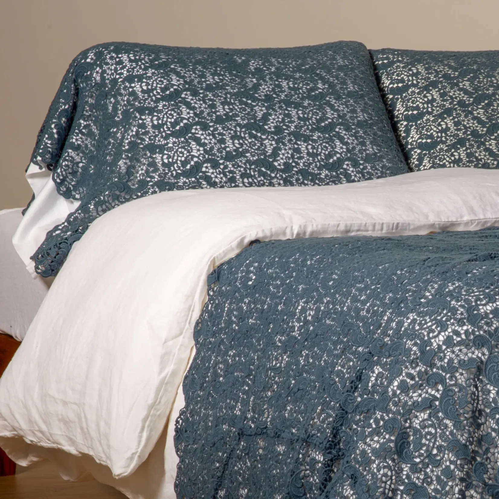 Bella Notte Allora Lace Pillowcase (Single)