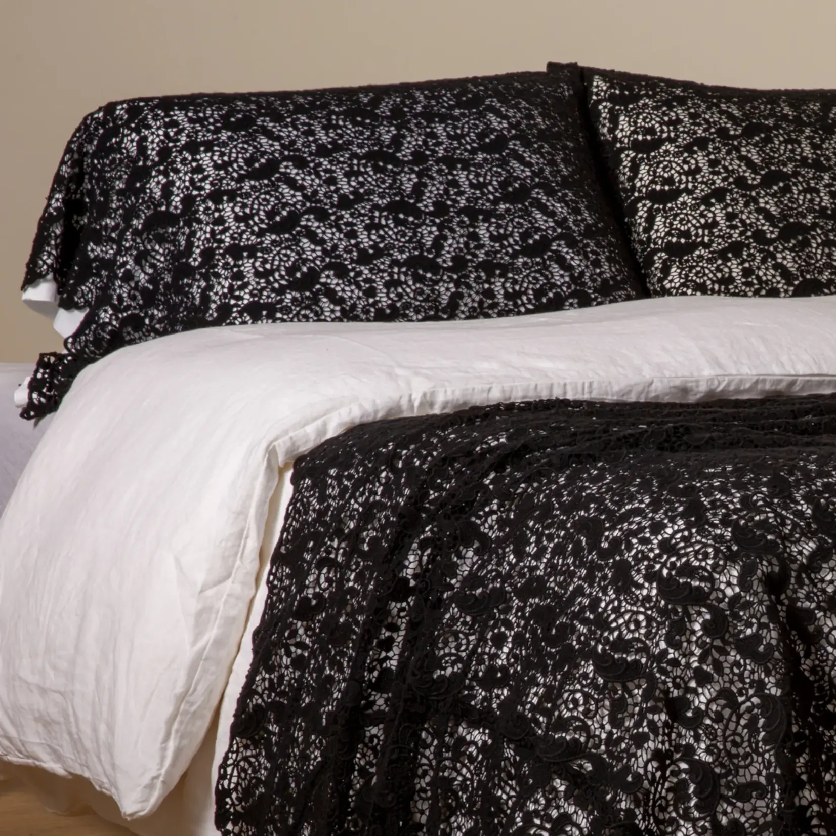 Bella Notte Allora Lace Pillowcase (Single)