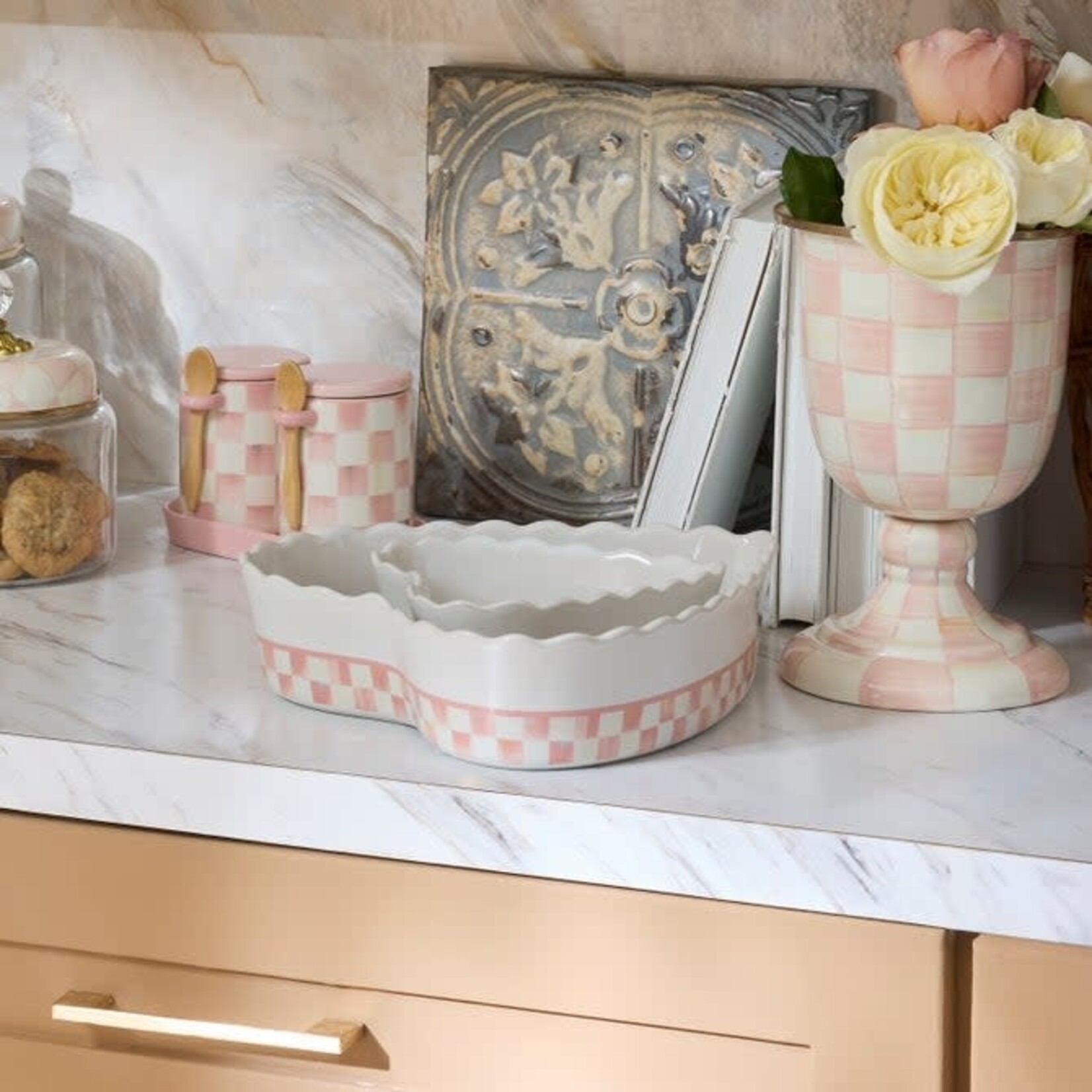 MacKenzie-Childs rosy check everyday large heart baker