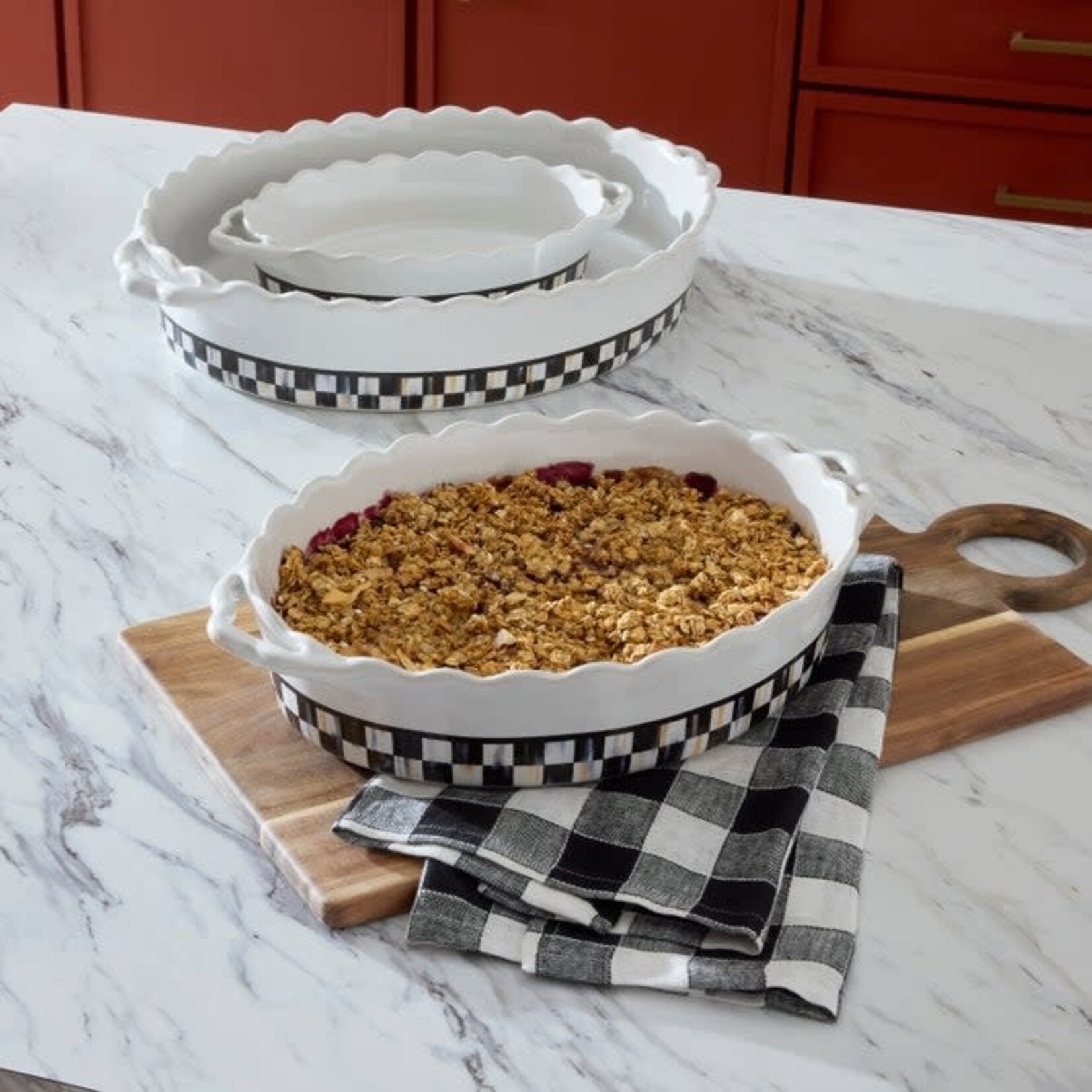 MacKenzie-Childs courtly check everyday medium oval baker