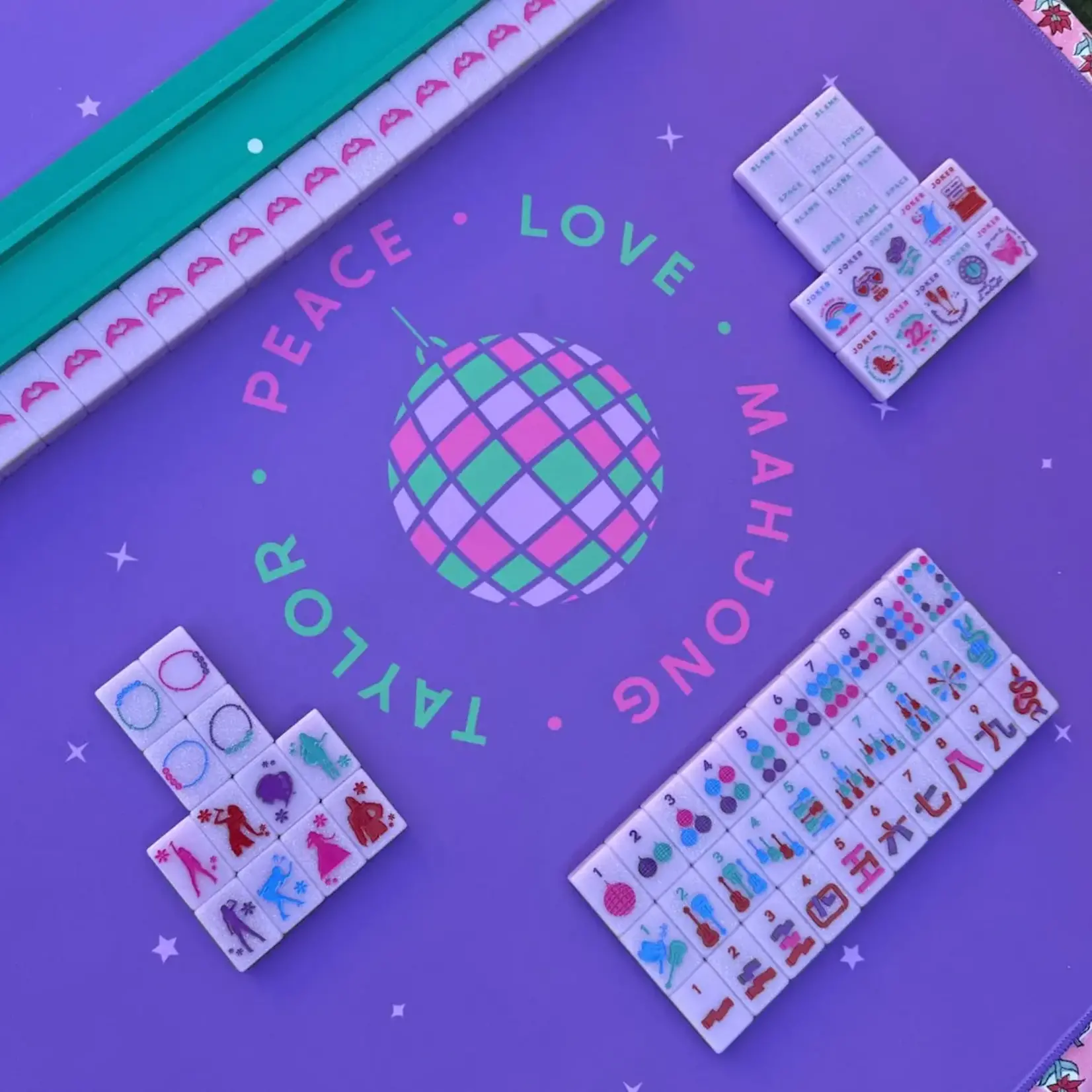 Peace Love Mahjong Taylor's Tiles - Mahjong Set with Tile Pouch and Dice