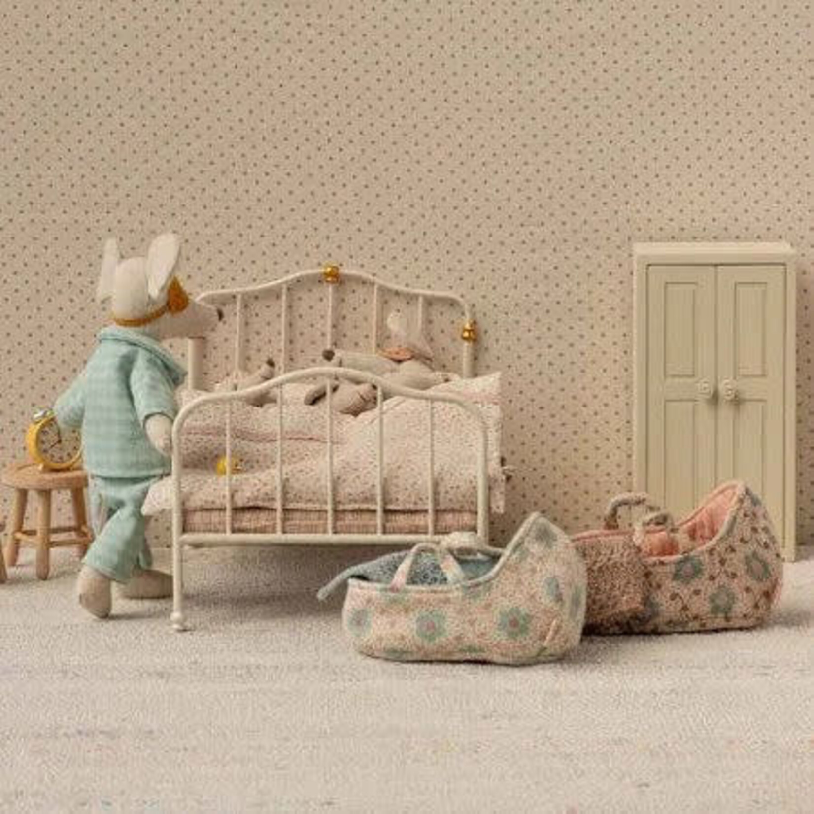 Maileg USA Vintage bed, Mouse - Off white