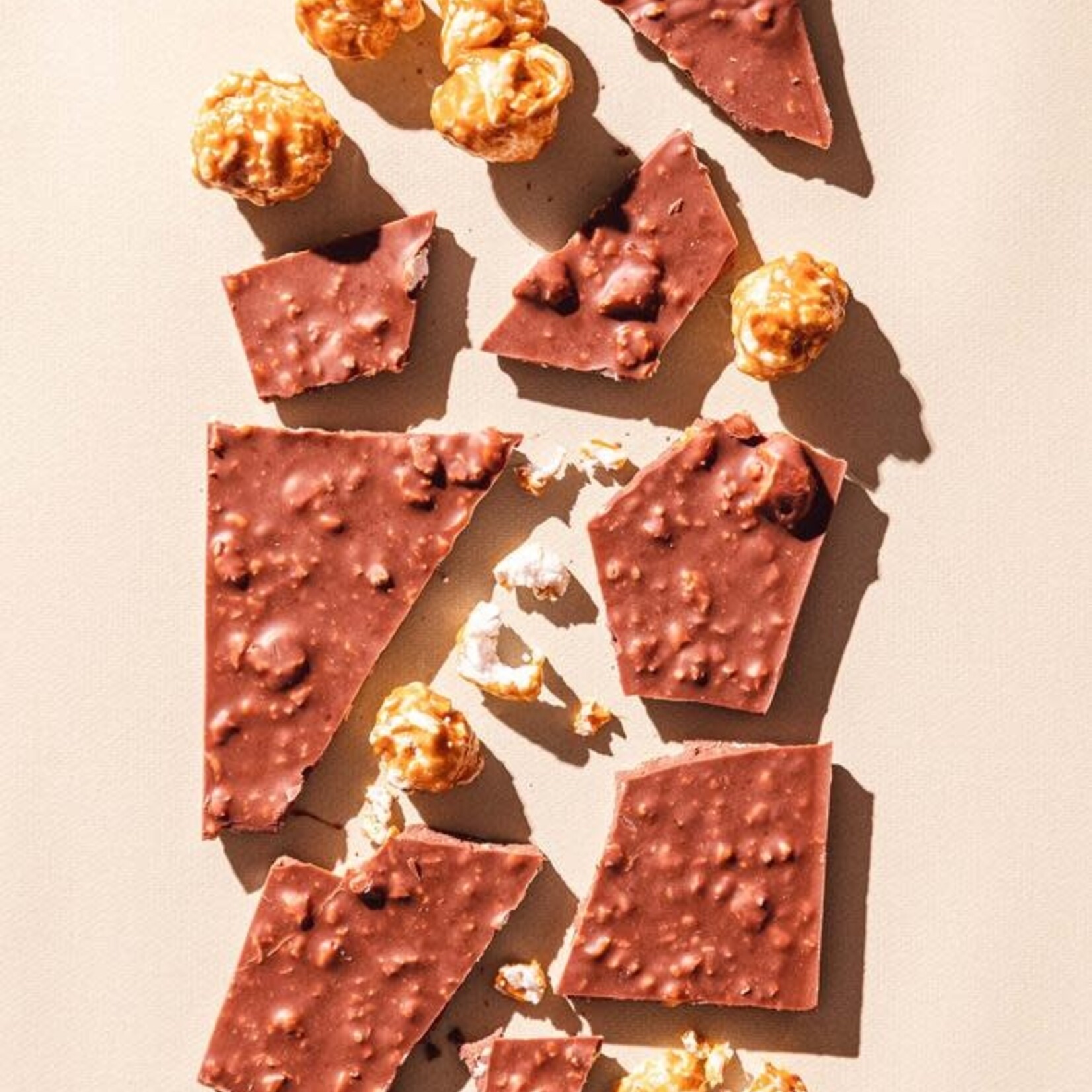 Compartes Chocolate Drive in Milk Chocolate Caramelized Popcorn Bar