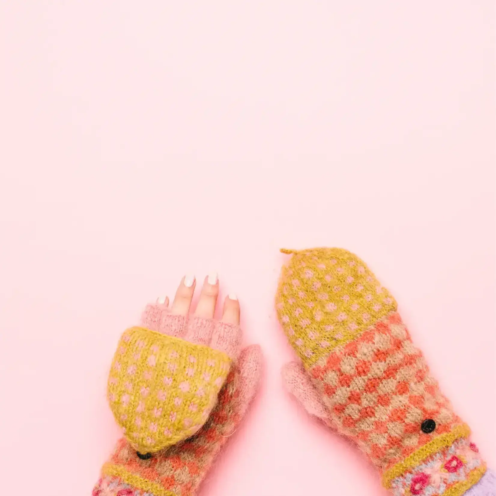 French Knot Peach Rita Convertible Mittens