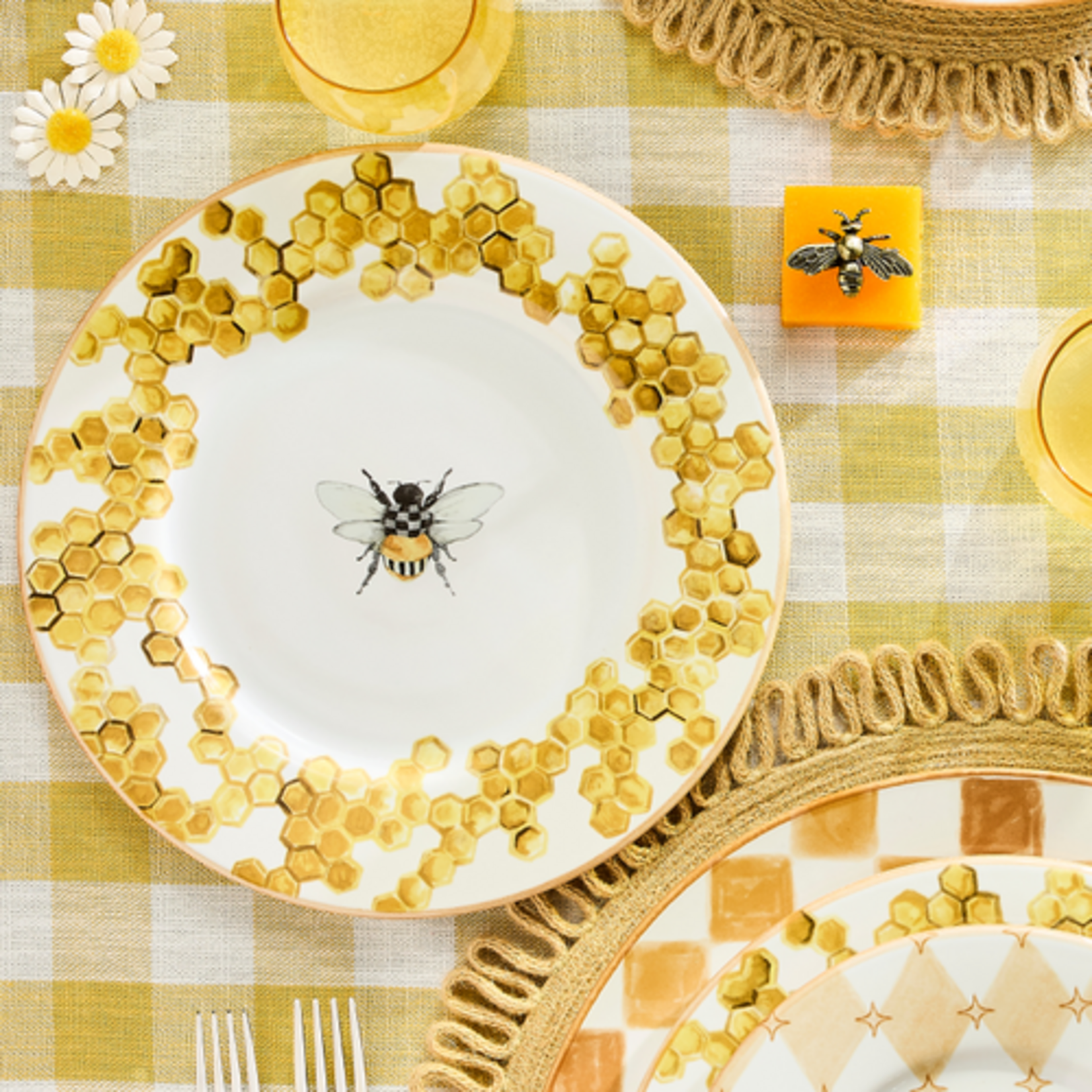 MacKenzie-Childs queen bee dinner plate