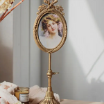 Vagabond Vintage Vintage Pedestal Photo Frame
