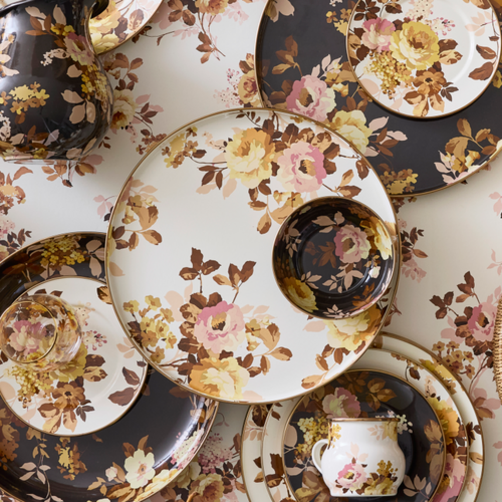 MacKenzie-Childs wild rose white round tray