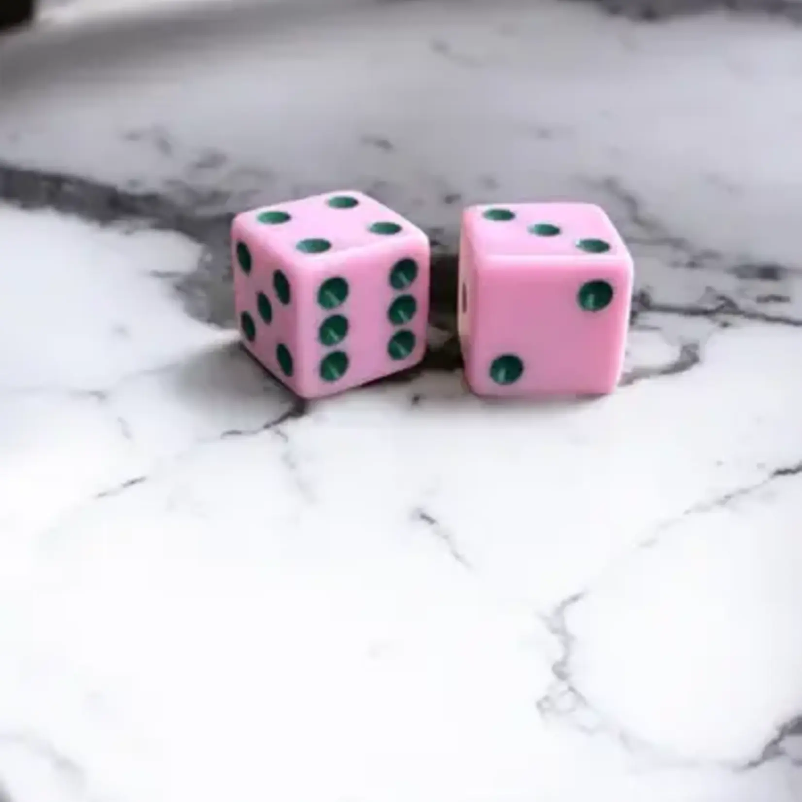 Peace Love Mahjong Dice (set of 2)