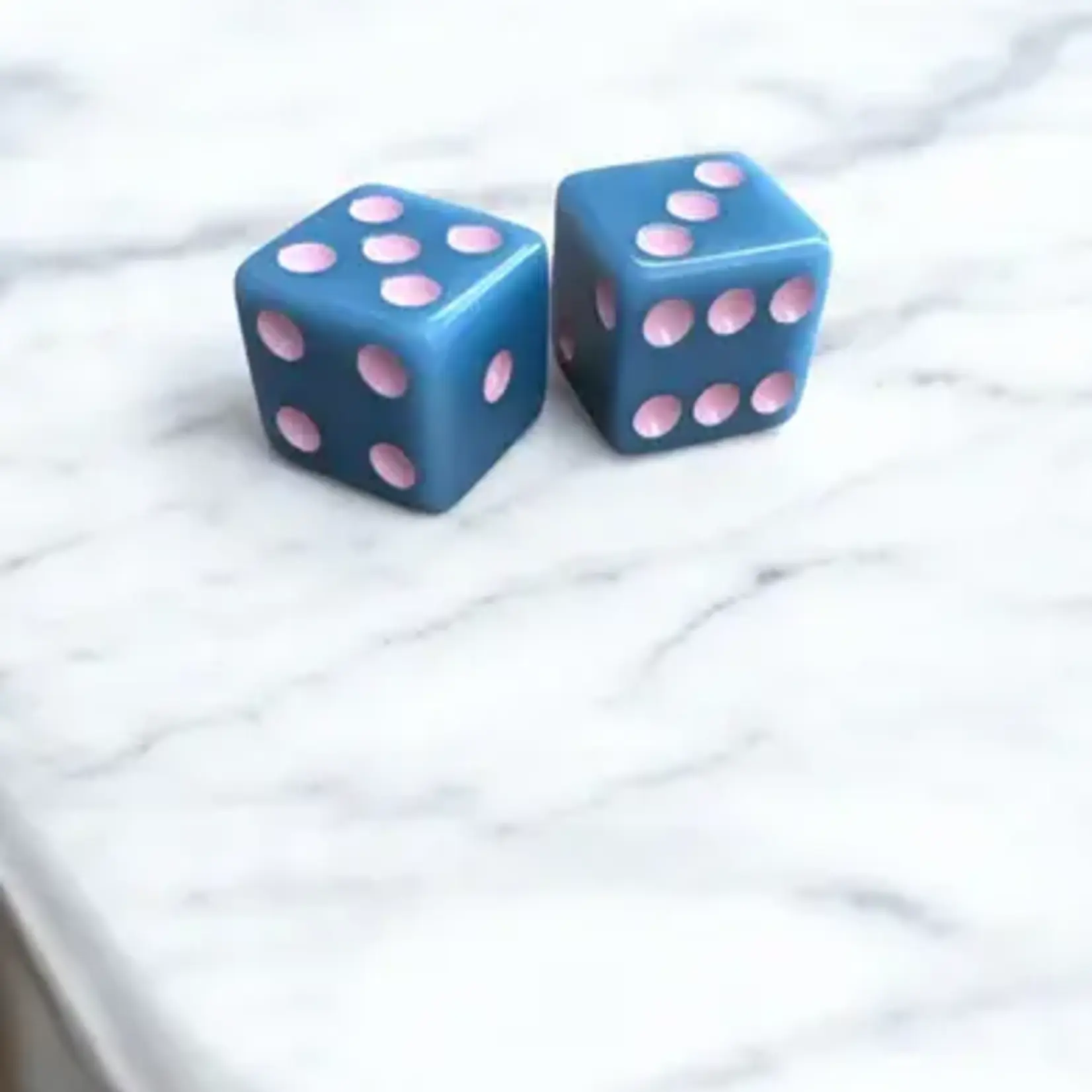 Peace Love Mahjong Dice (set of 2)