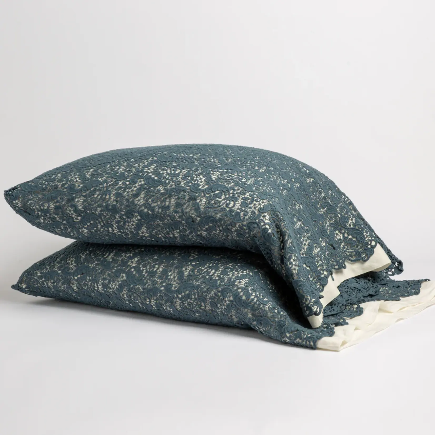 Bella Notte Allora Lace Pillowcase (Single)