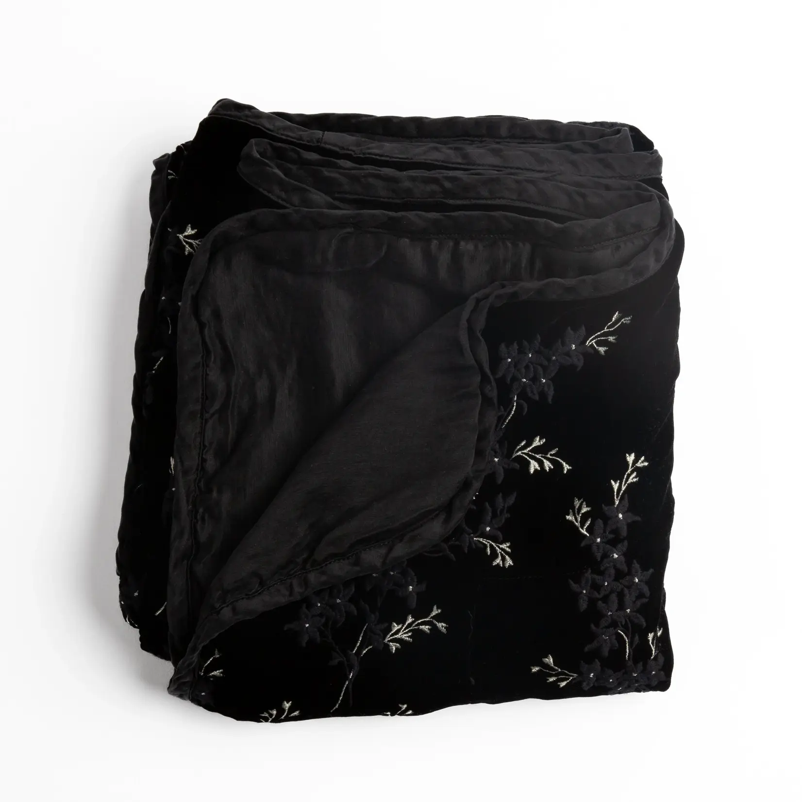 Bella Notte Lynette Throw Blanket