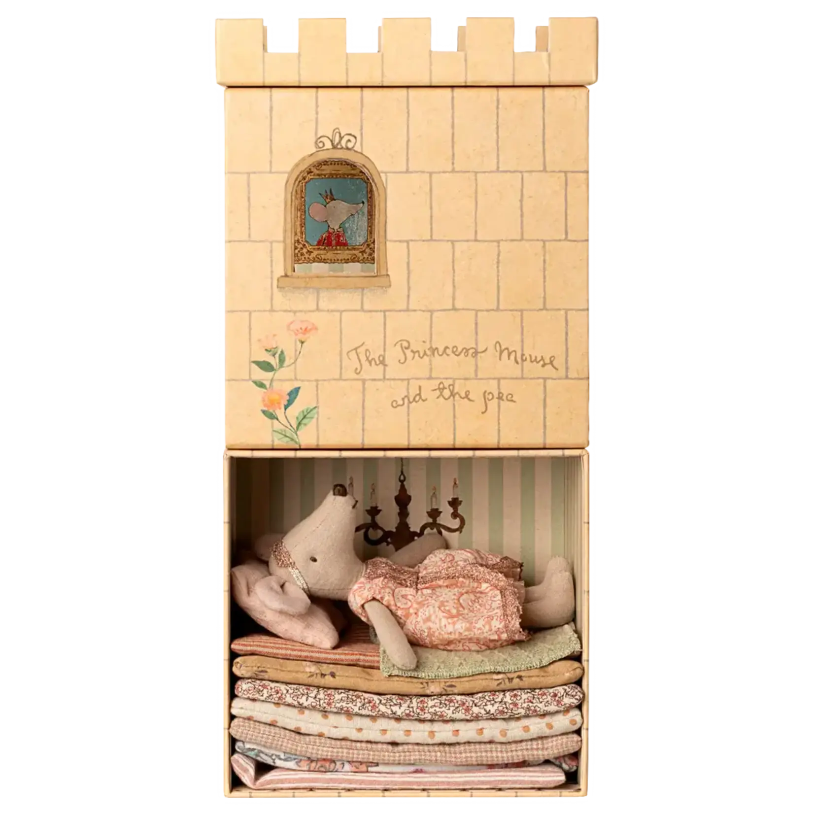 Maileg USA Princess and the pea, Big sister mouse ('26)