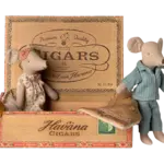 Maileg USA Mum & Dad mice in cigarbox ('26)