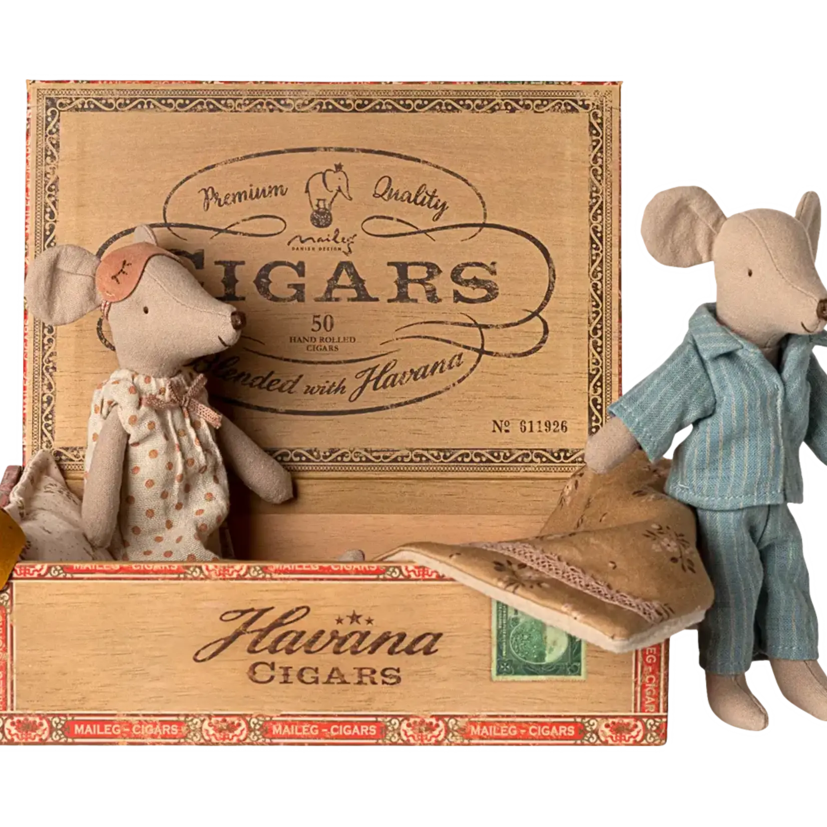 Maileg USA Mum & Dad mice in cigarbox ('26)