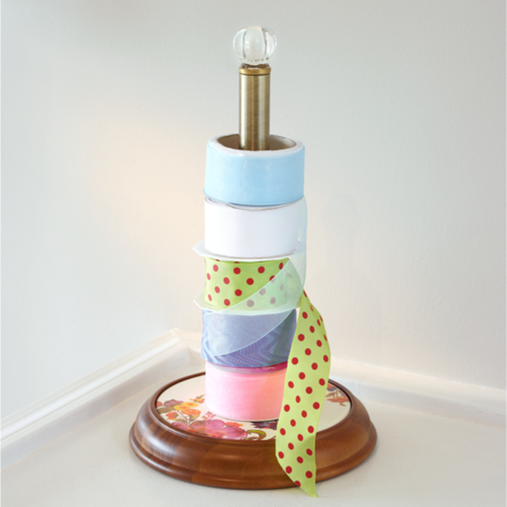 MacKenzie-Childs white flower market wood paper towel holder