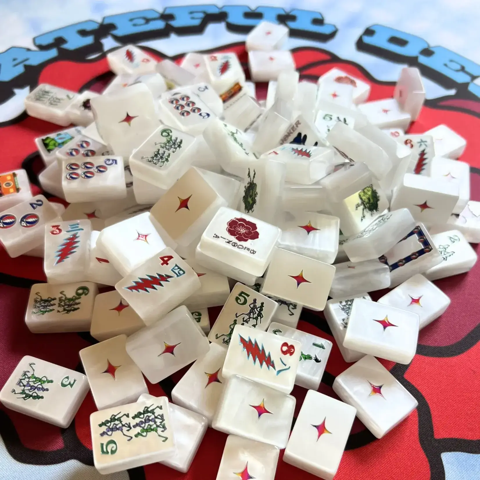 Bespoke Mahjong Grateful Dead x Bespoke Mahjong Travel Tiles Kit - COSMIC WHITE PEARL