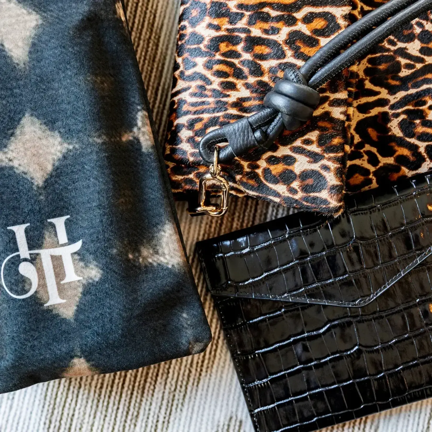Haus of Tiles Inkline Mahjong Velvet Rack Bag