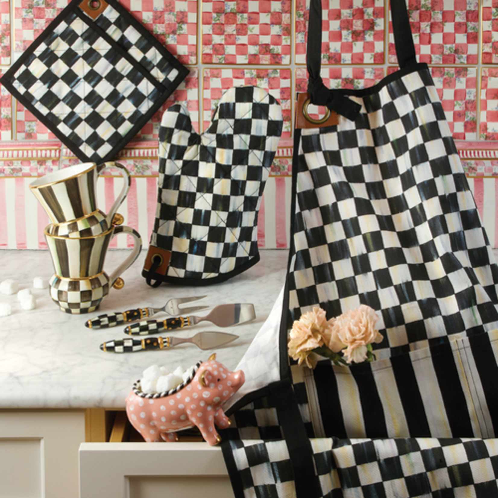 MacKenzie-Childs courtly check bistro oven mitt