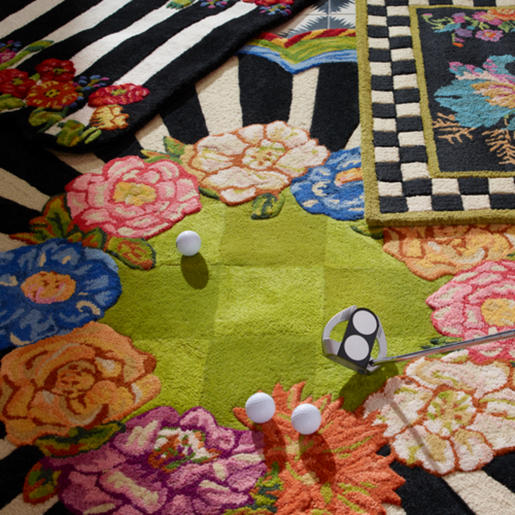 MacKenzie-Childs cutting garden 6' round rug