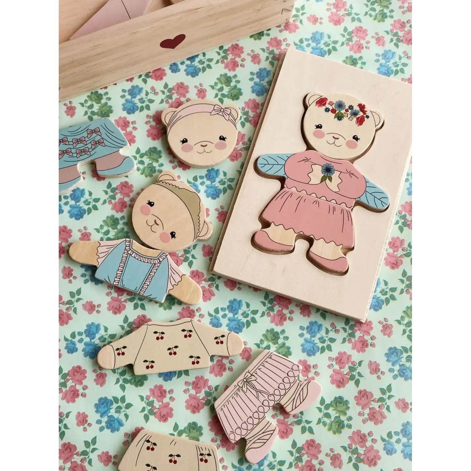 Konges Slojd Konges Slojd Dusty Pink Wooden Teddy Dress Up Puzz