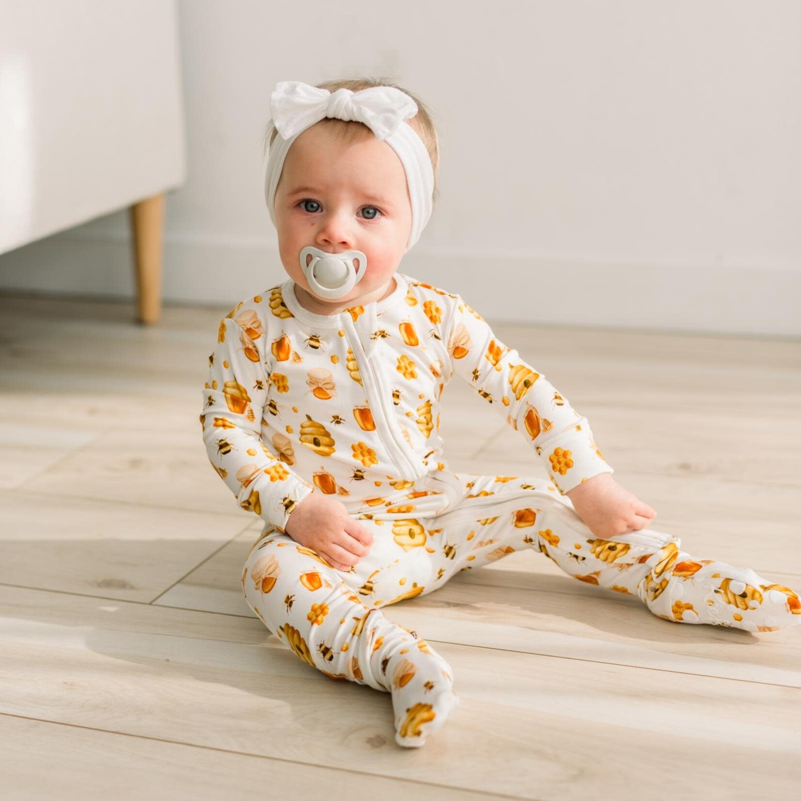 KicKee Pants Kickee Pants Natural Bees & Honey Print Footie with 2 Way Zipper
