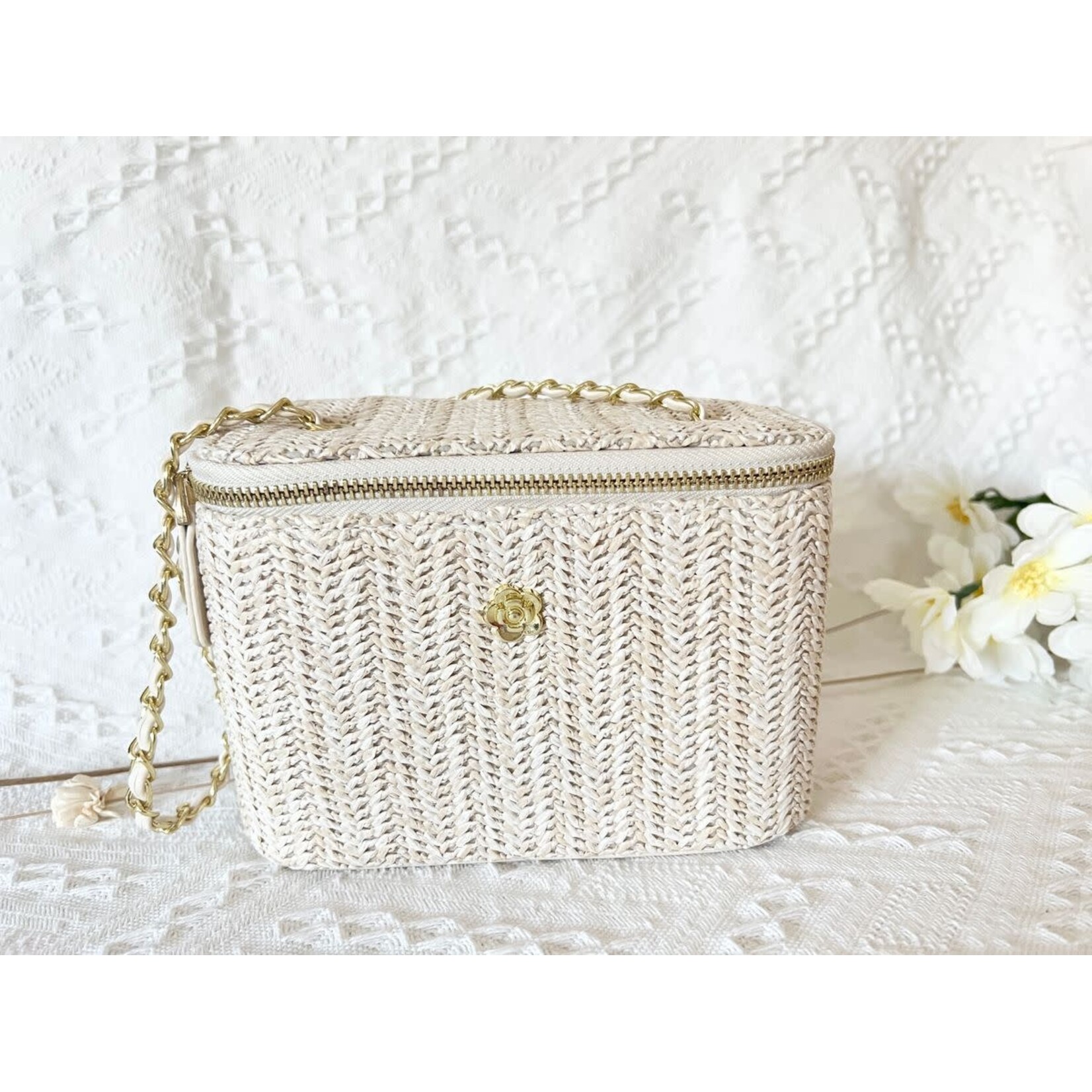 Ce Ce Co Ce Ce Co Straw Boxed Purse