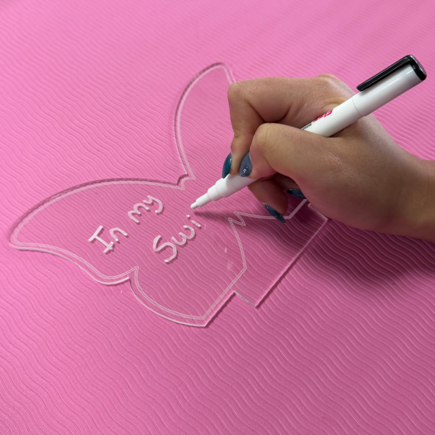 Fizz Creations Fizz Creations Light Up Acrylic Sign Butterfly