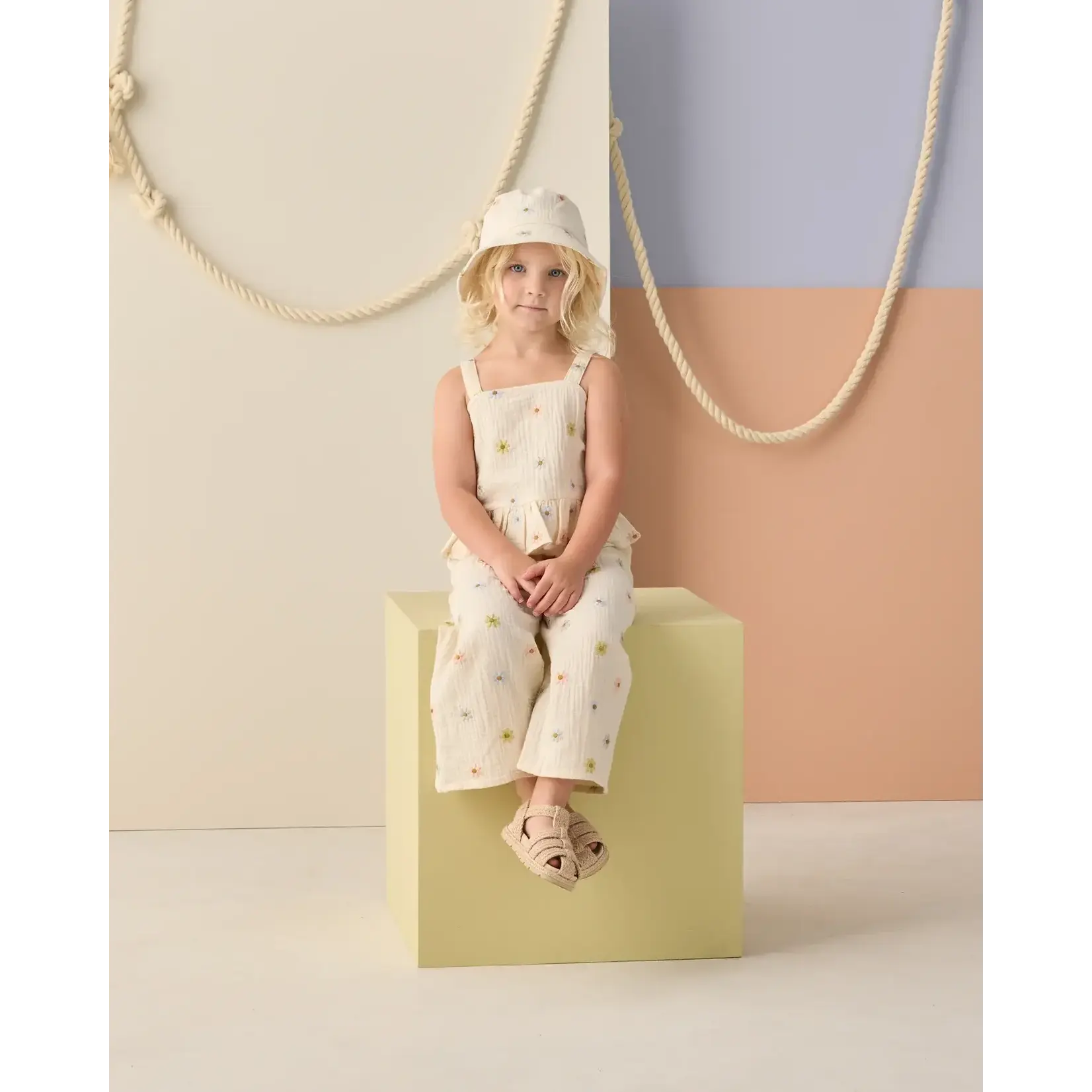 Rylee + Cru Rylee + Cru Natural Embroidered Daisies Kayli Set