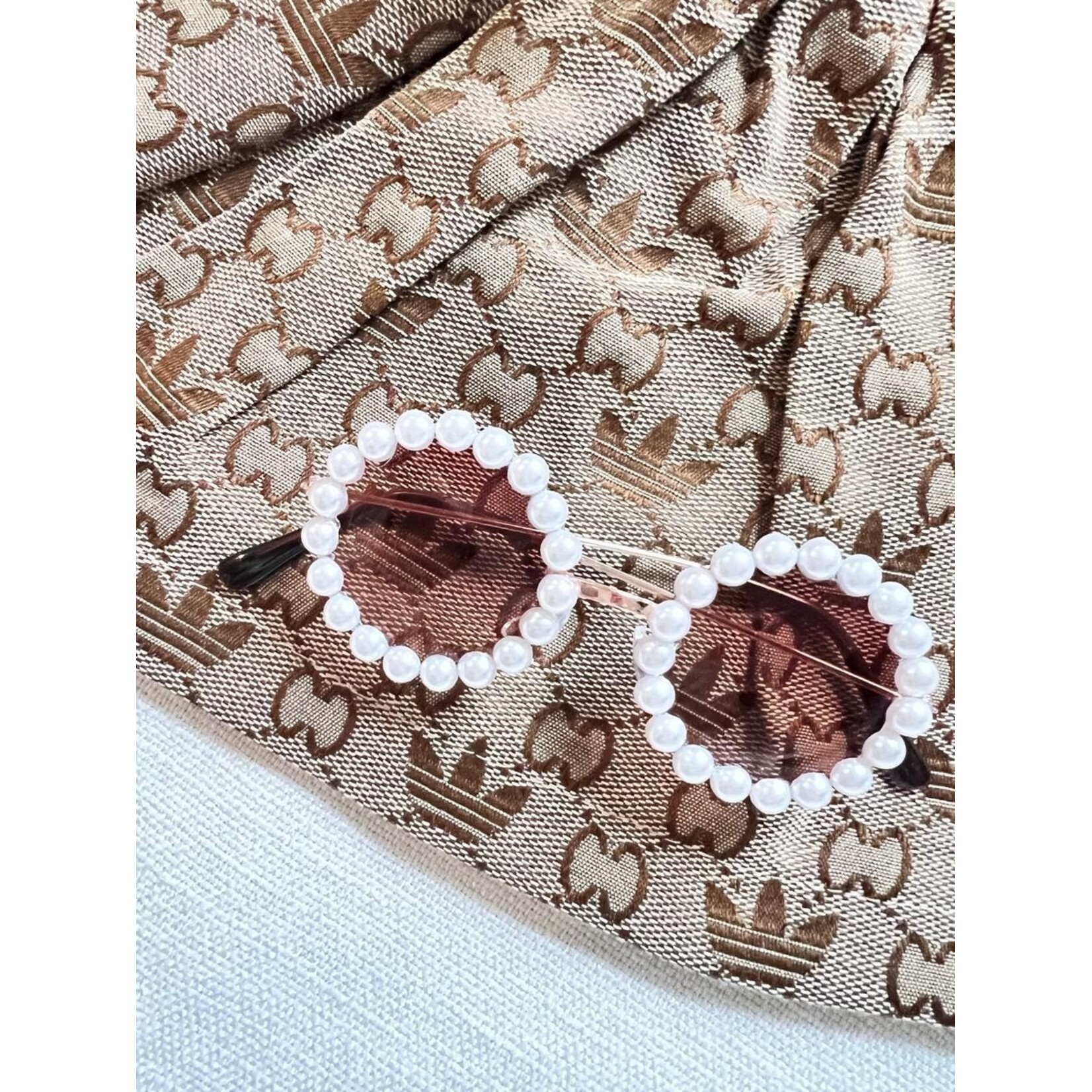 Ce Ce Co Ce Ce Co Sunglasses Round Pearl Trimmed