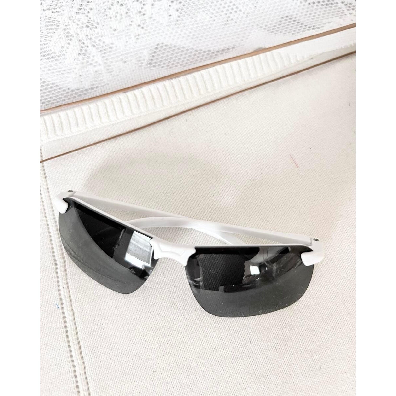 Ce Ce Co Ce Ce Co White Boy's Cool Sunglasses
