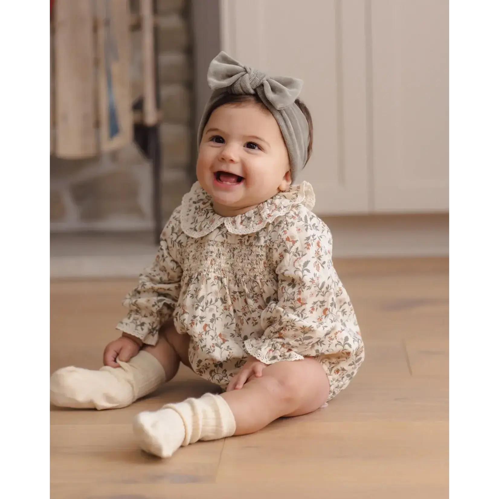 Quincy Mae Quincy Mae Natural Holiday Floral Callie Romper