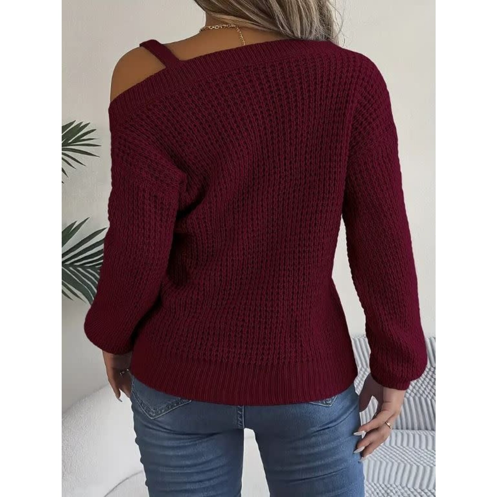 GGS Tami Cold Shoulder Sweater Burgundy