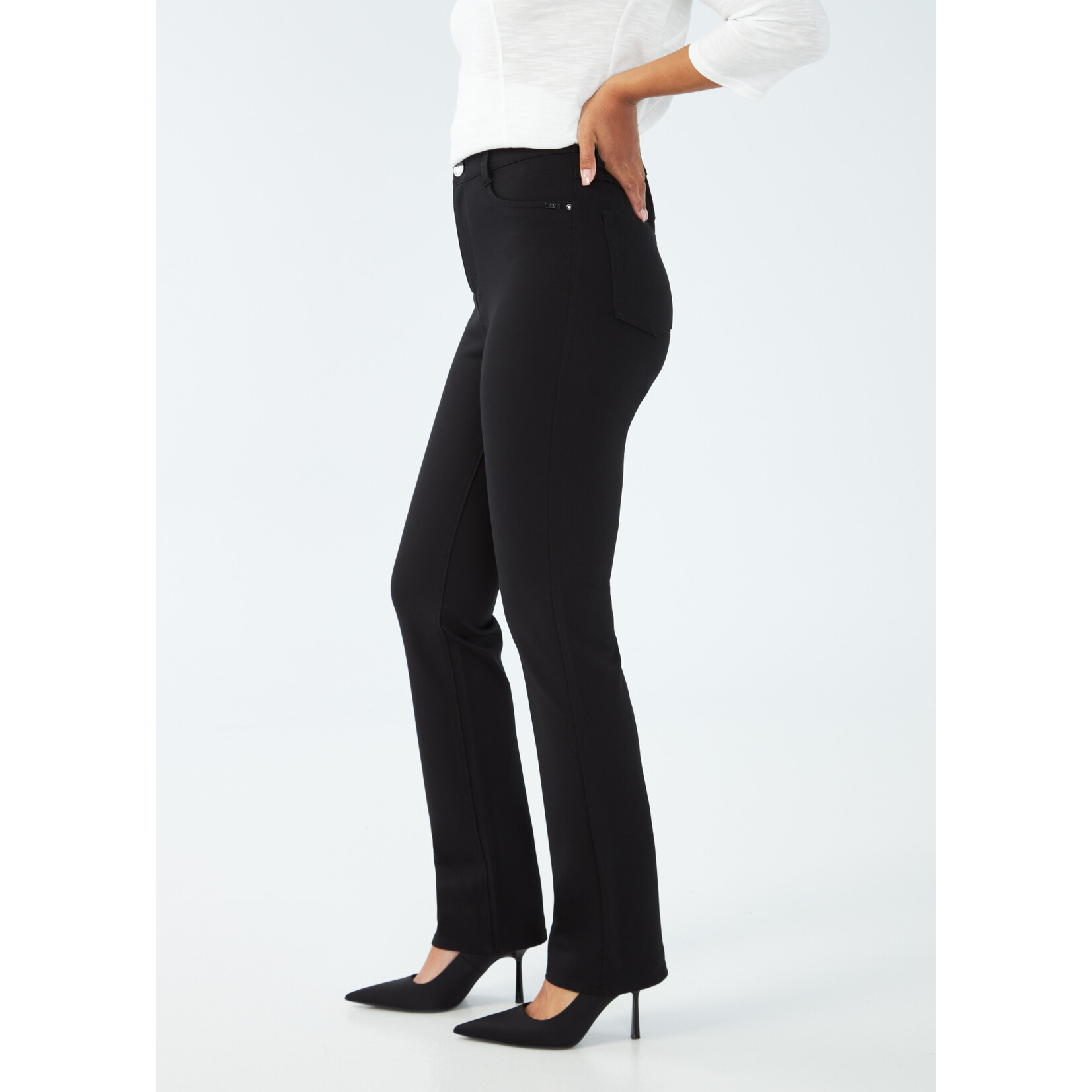 FDJ Suzanne Straight Leg Pant