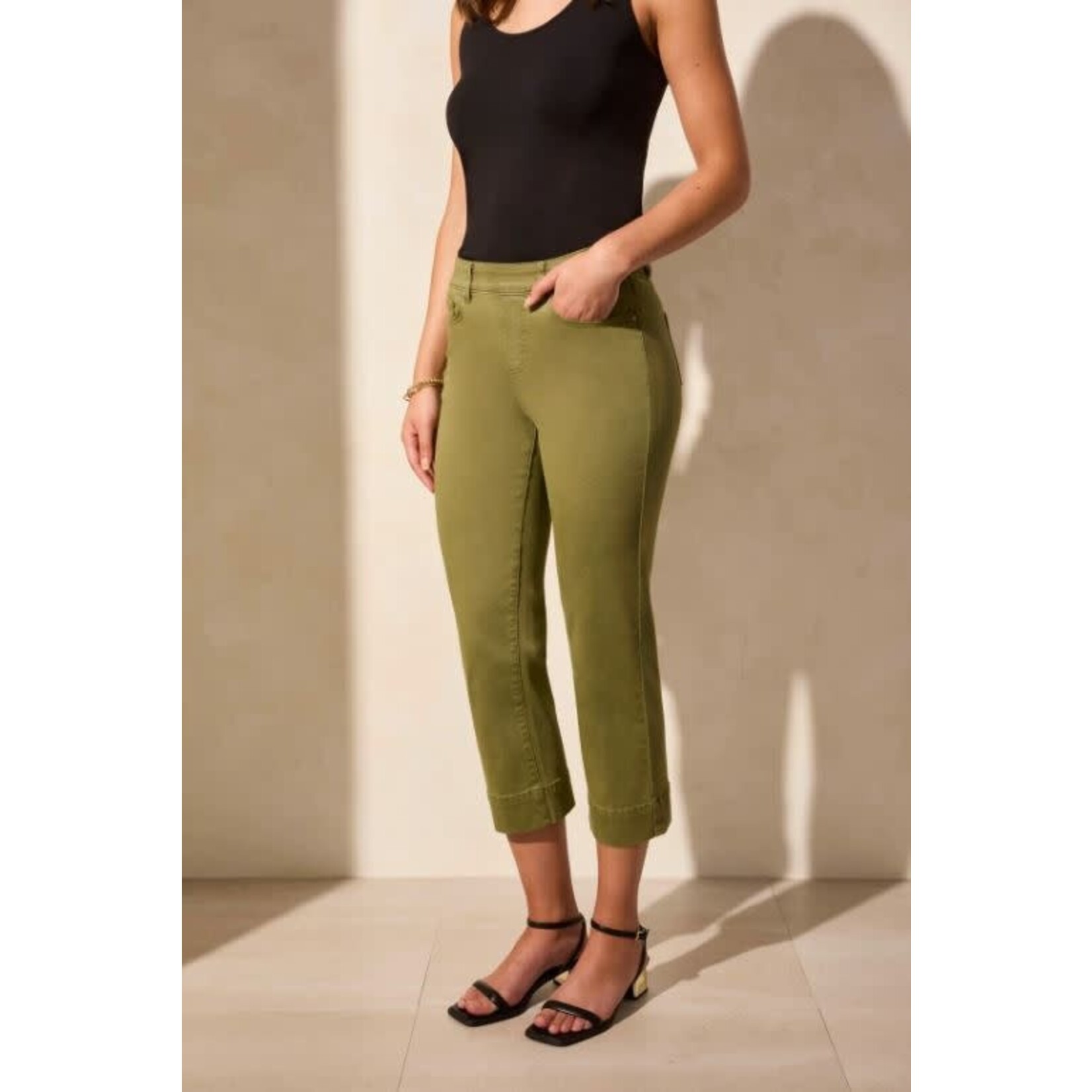 Tribal Pull On Kick Flare Capri