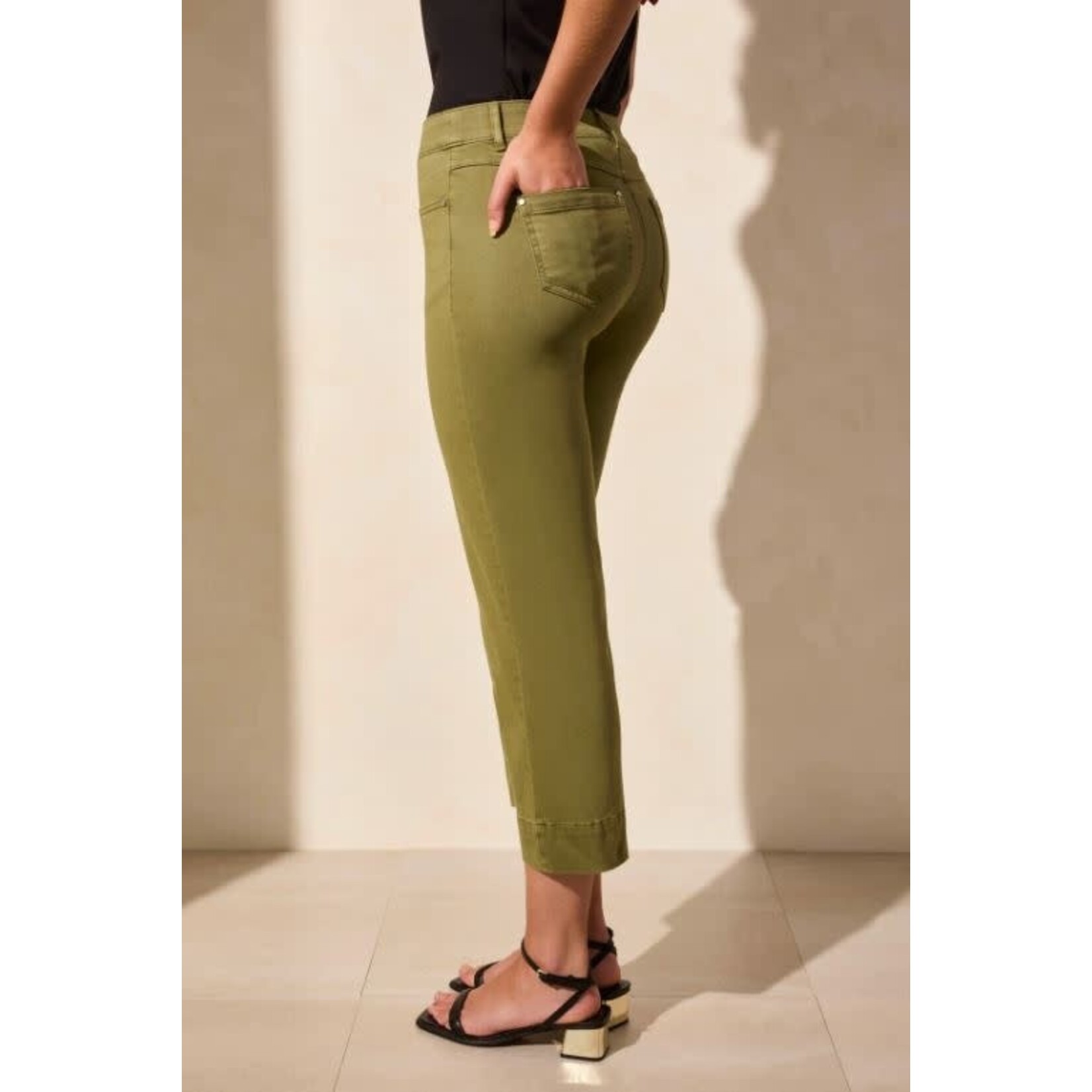 Tribal Pull On Kick Flare Capri